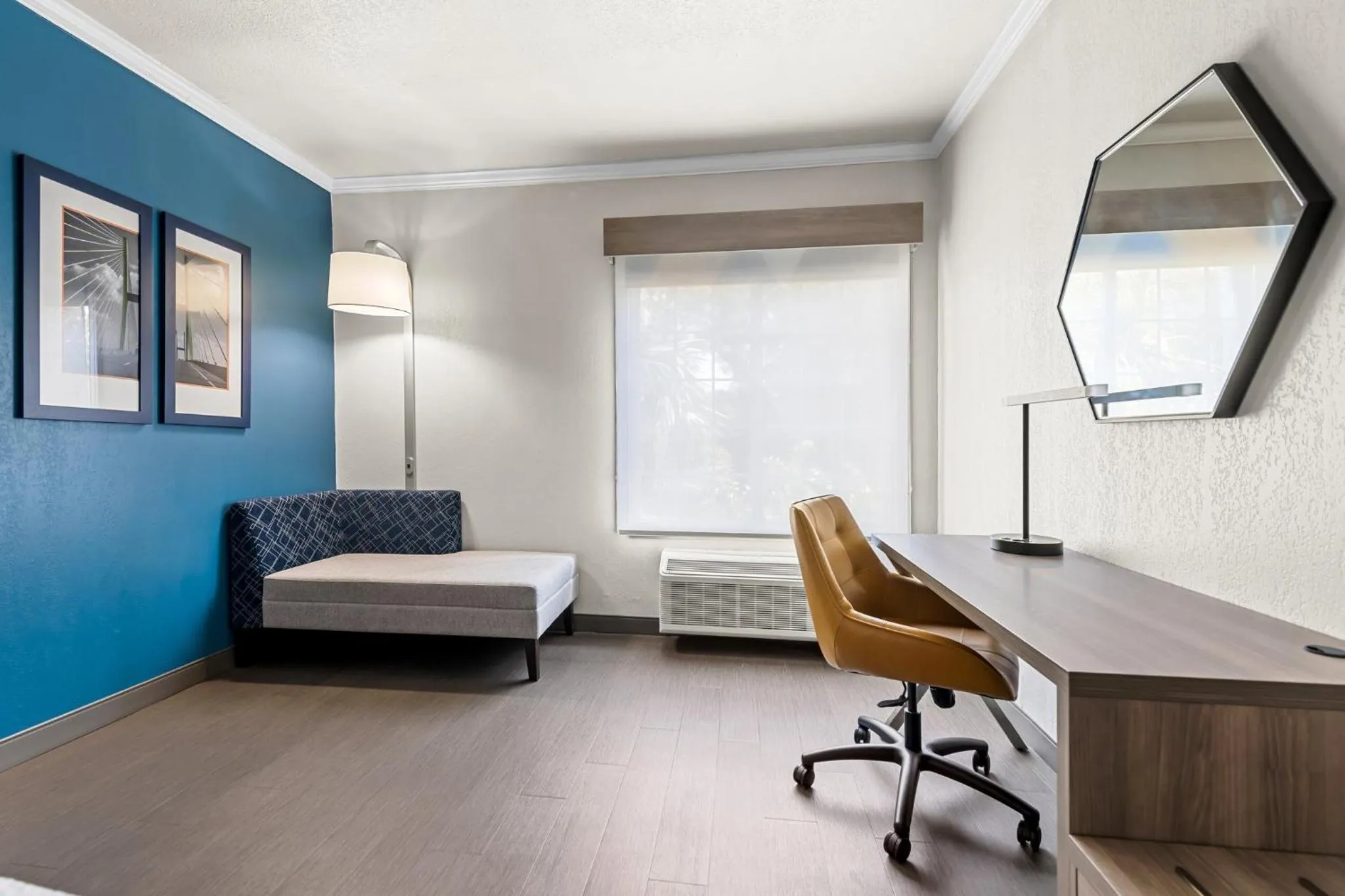 Photo of the whole room in Holiday Inn Express Saint Simons Island by IHG