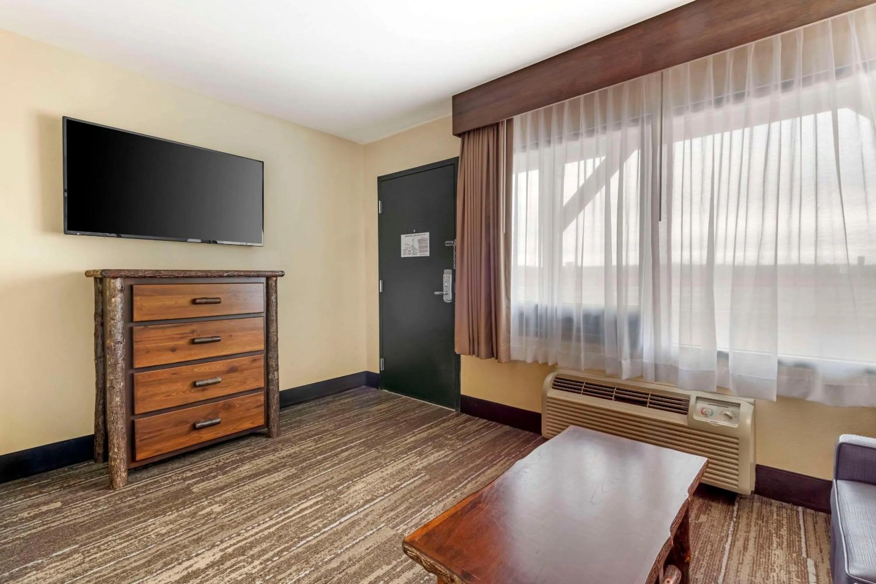 Bedroom in Quality Inn Ashland - Lake Superior