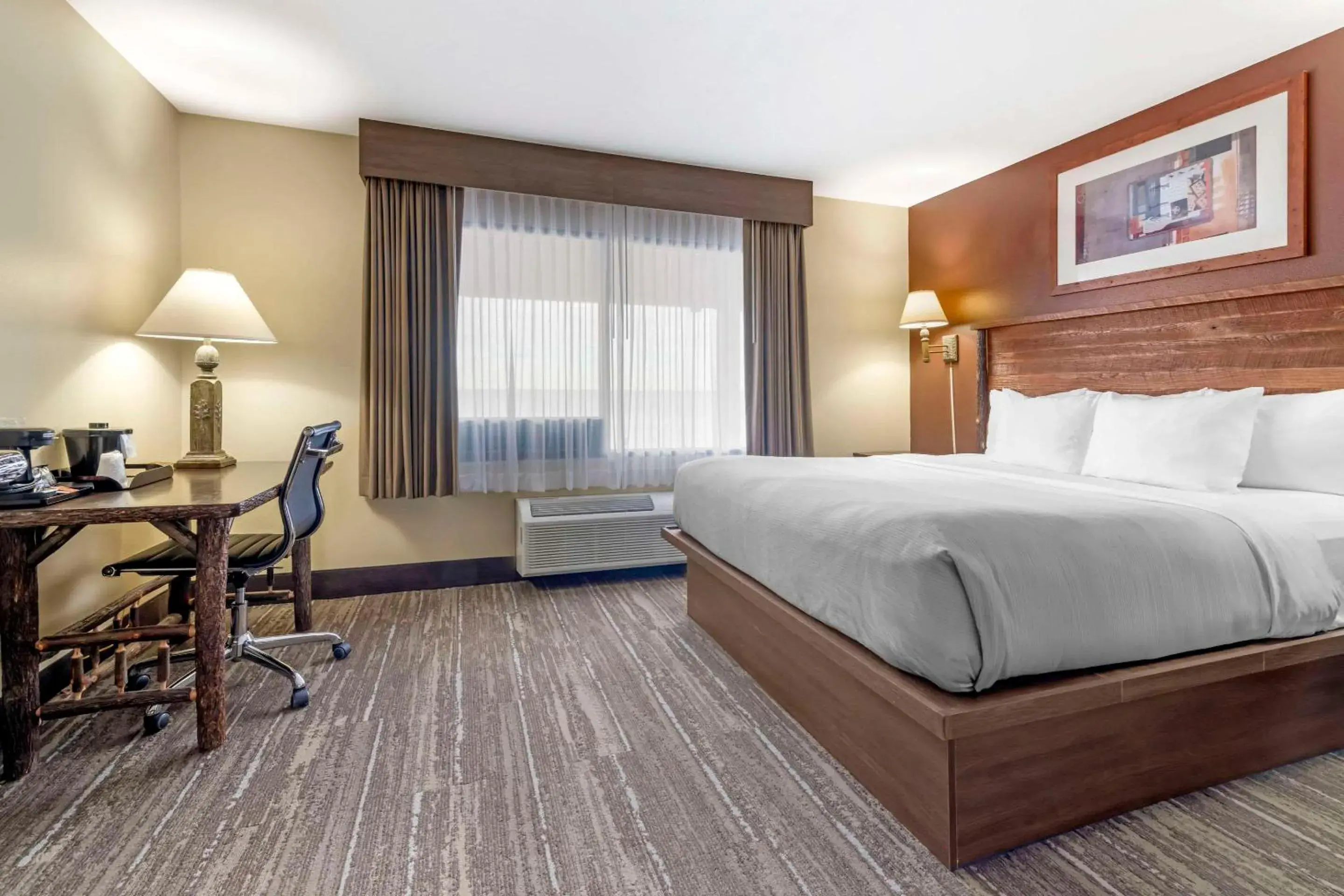 Bedroom, Bed in Quality Inn Ashland - Lake Superior Bedroom, Bed in Quality Inn Ashland - Lake Superior