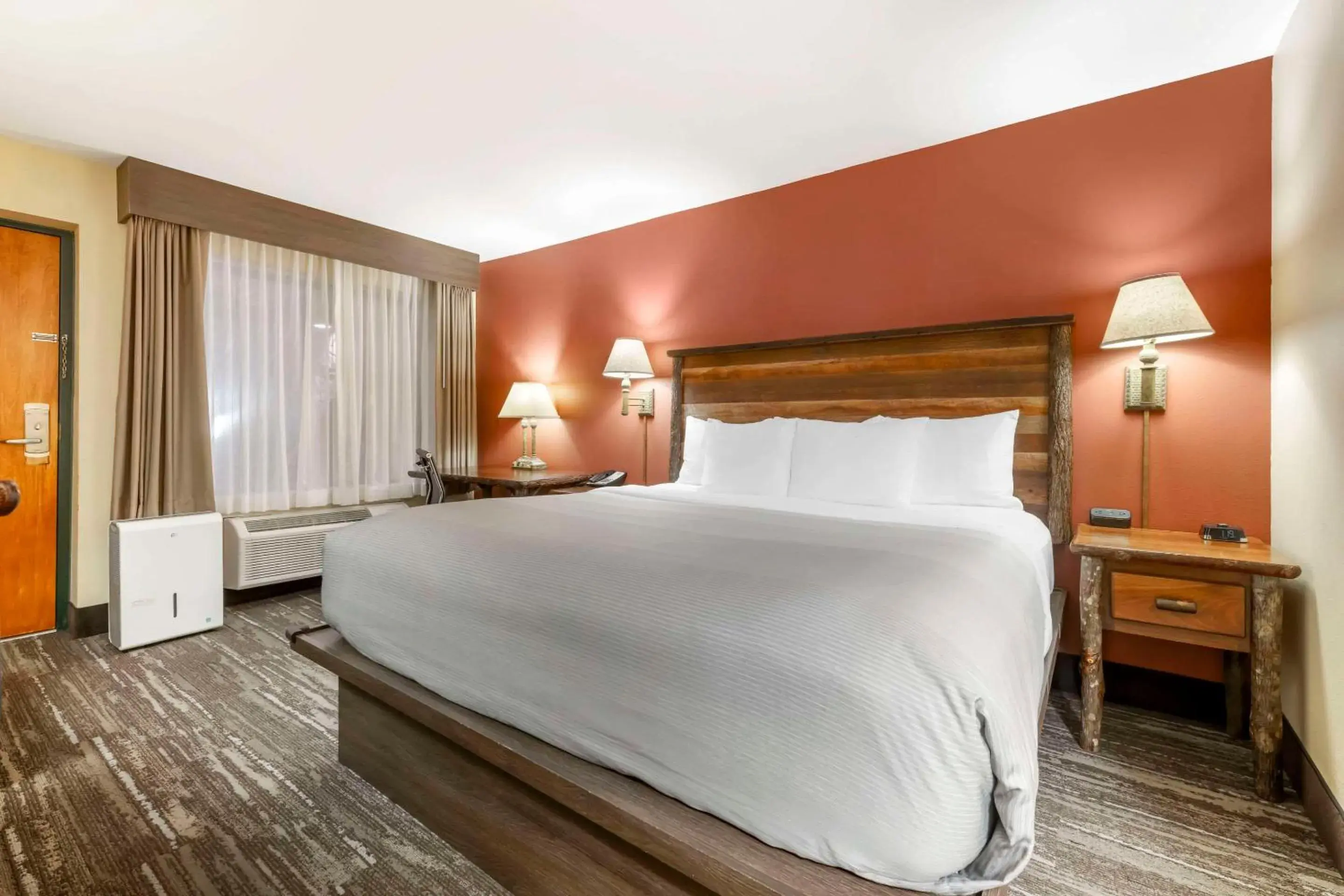 Bedroom, Bed in Quality Inn Ashland - Lake Superior Bedroom, Bed in Quality Inn Ashland - Lake Superior