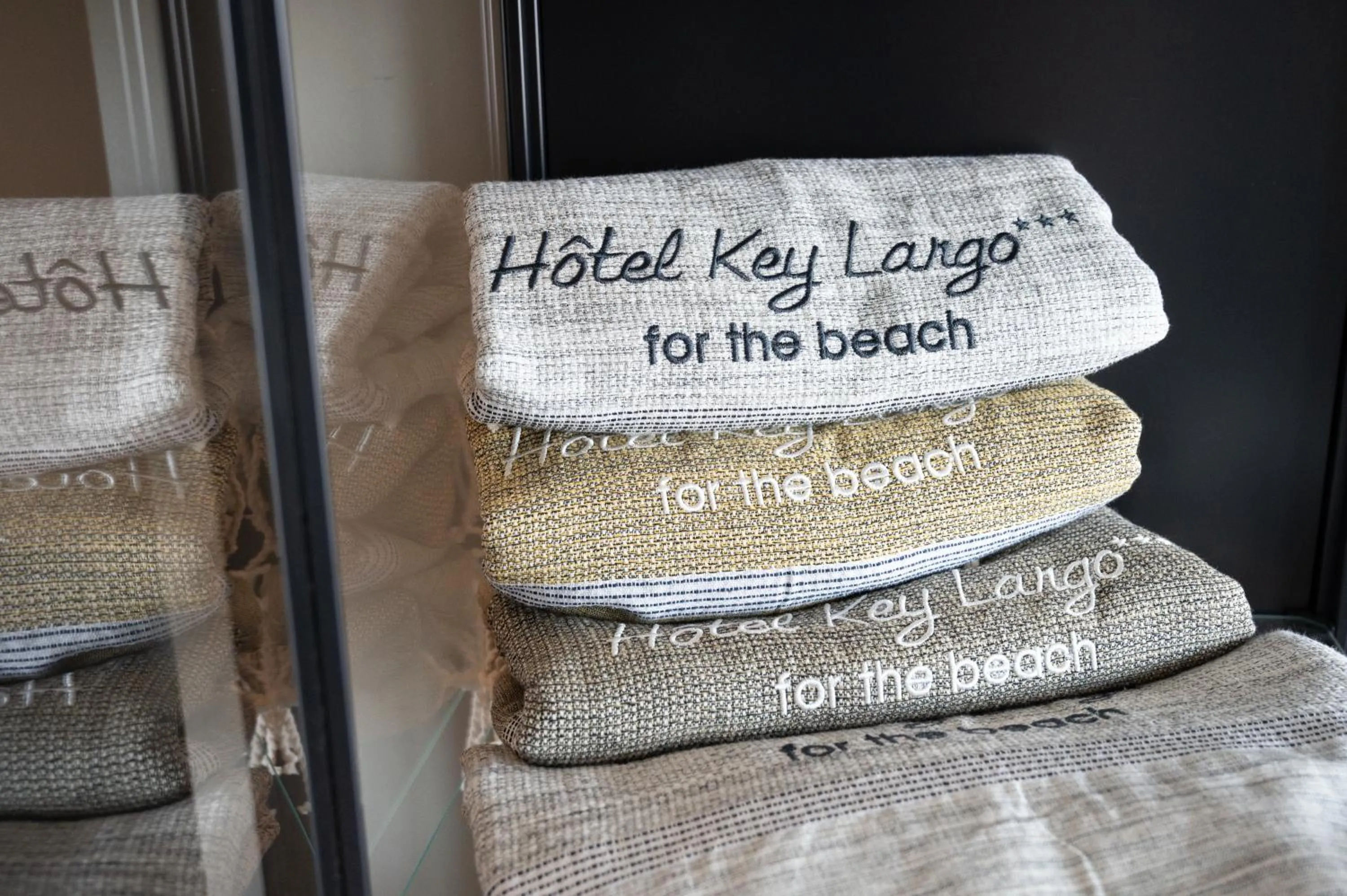 On-site shops, Bed in Key Largo