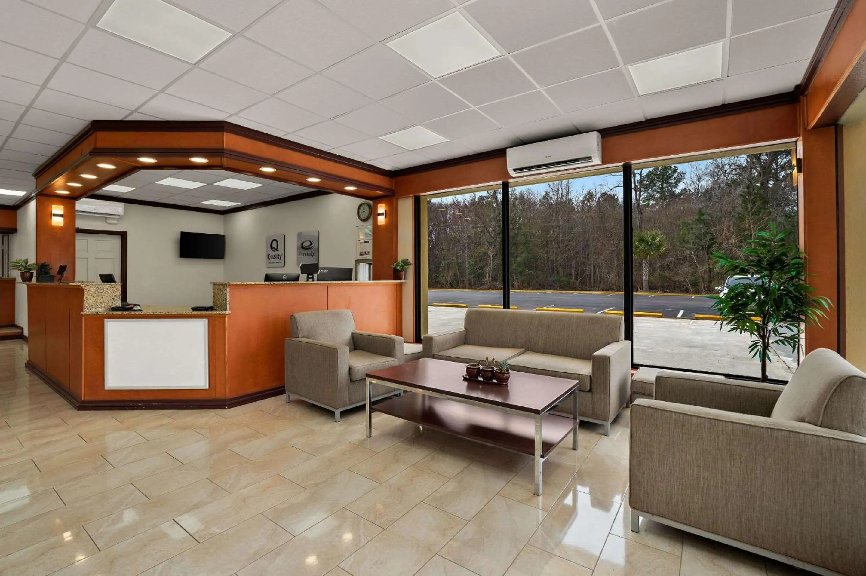 Lobby or reception in Econo Lodge
