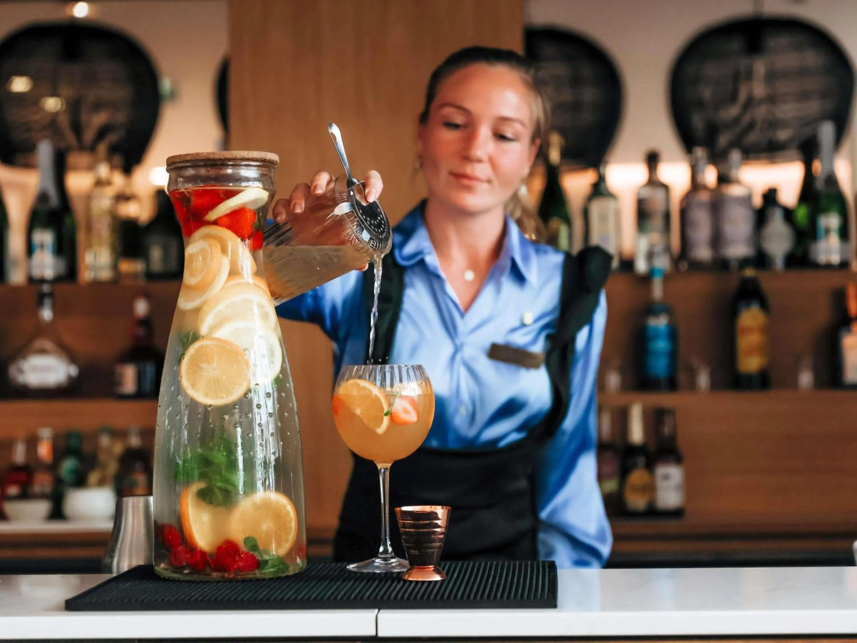 Lounge or bar in Croisette Beach Hotel Cannes - MGallery Collection