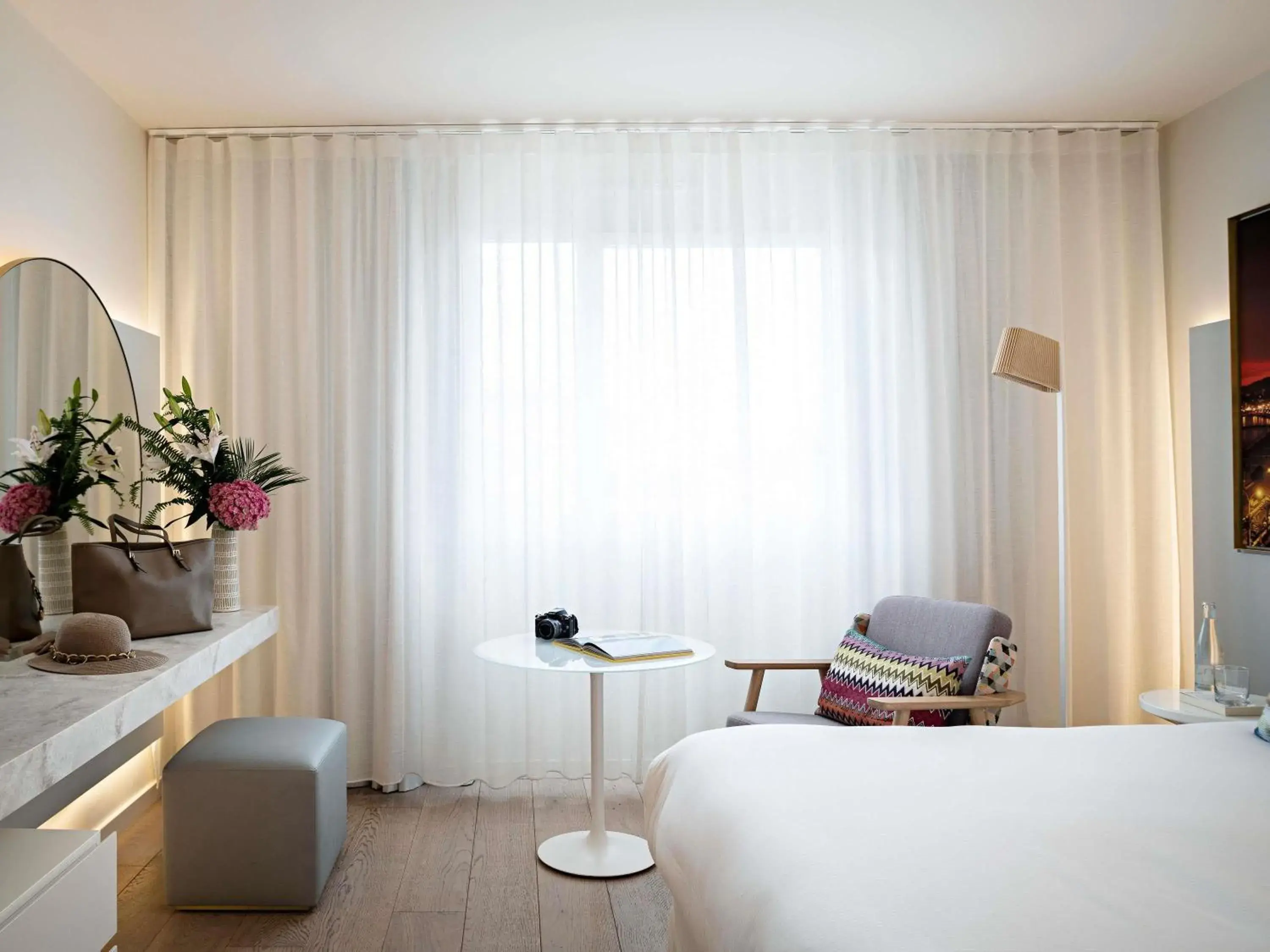 Bedroom, Bed in Croisette Beach Hotel Cannes - MGallery Collection Bedroom, Bed in Croisette Beach Hotel Cannes - MGallery Collection