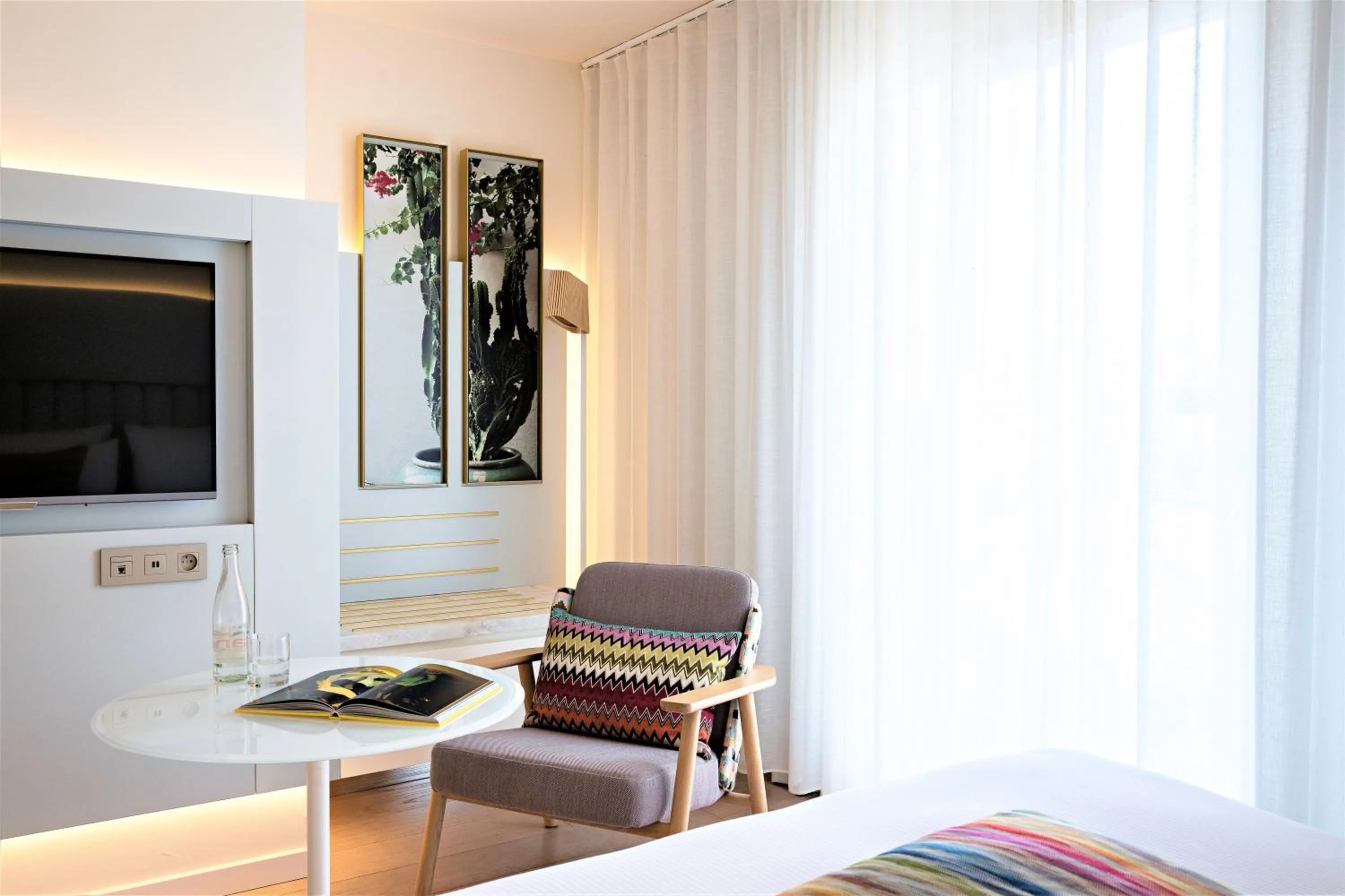 Bed in Croisette Beach Hotel Cannes - MGallery Collection