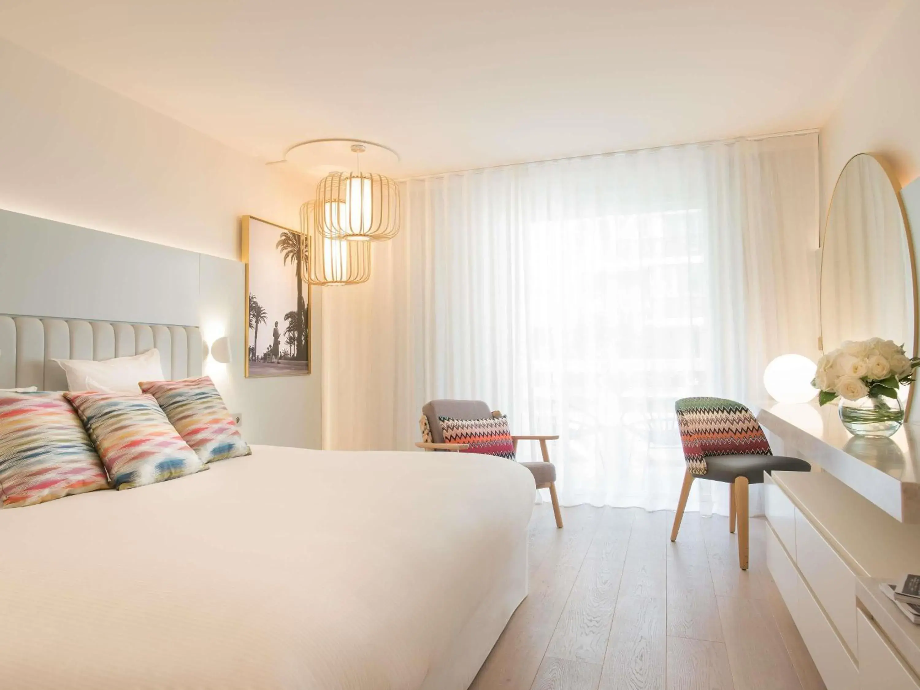 Bedroom, Bed in Croisette Beach Hotel Cannes - MGallery Collection Bedroom, Bed in Croisette Beach Hotel Cannes - MGallery Collection