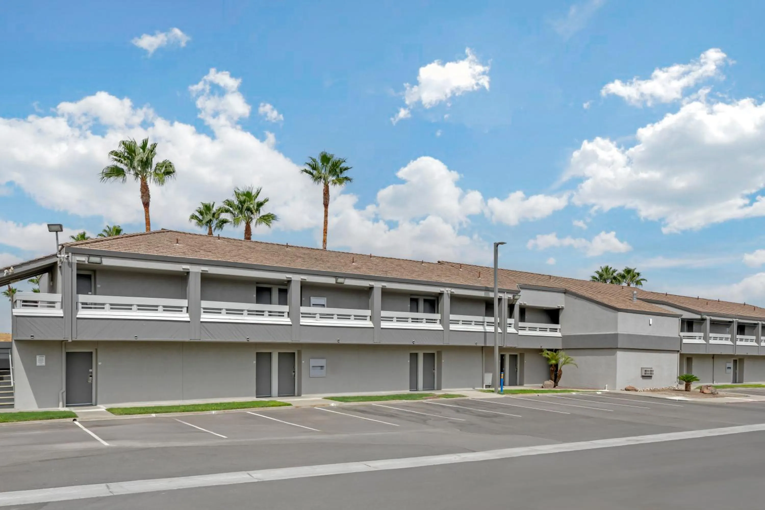 Property building in Quality Inn Kettleman City near Hwy 41