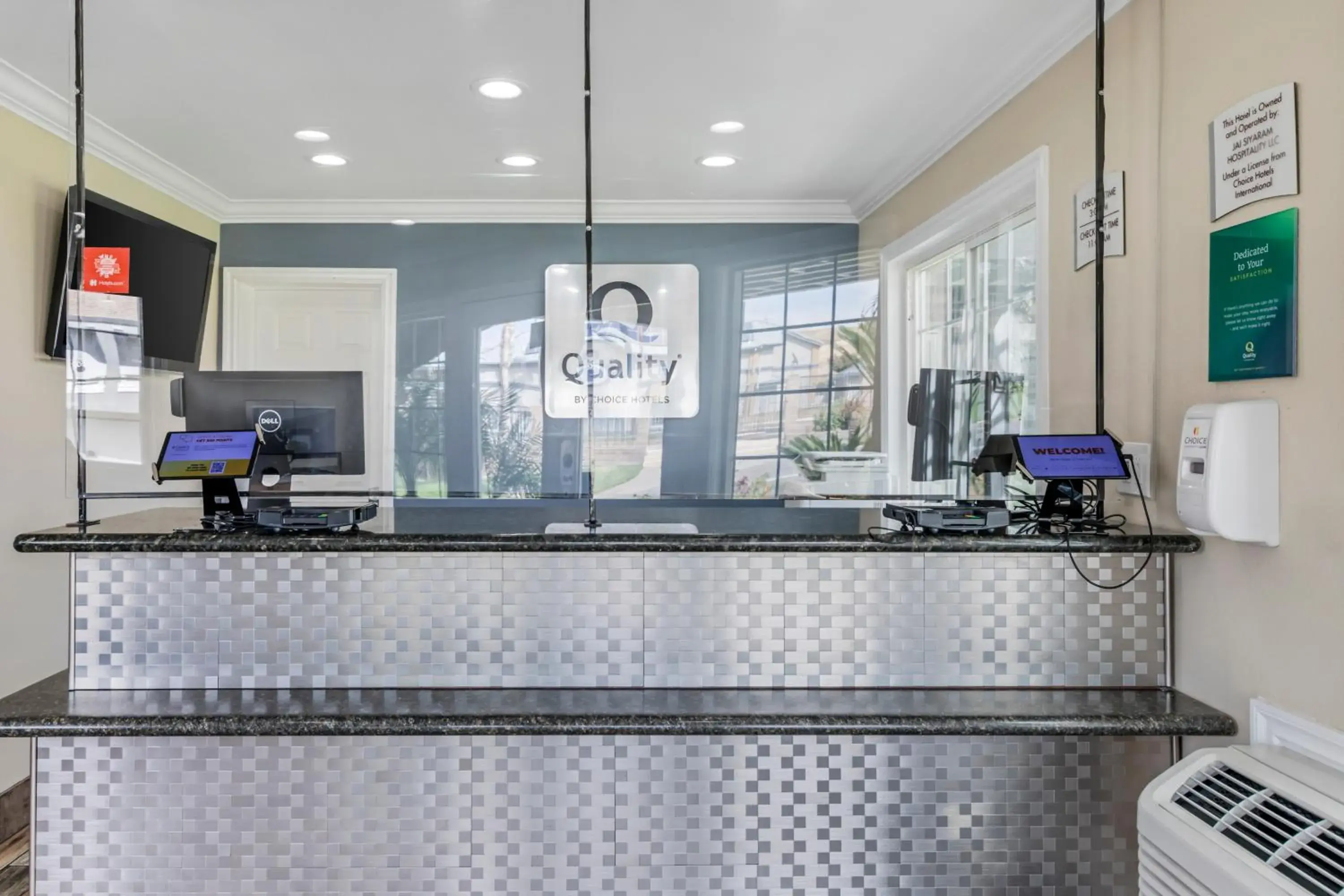 Lobby or reception in Quality Inn Kettleman City near Hwy 41 Lobby or reception in Quality Inn Kettleman City near Hwy 41