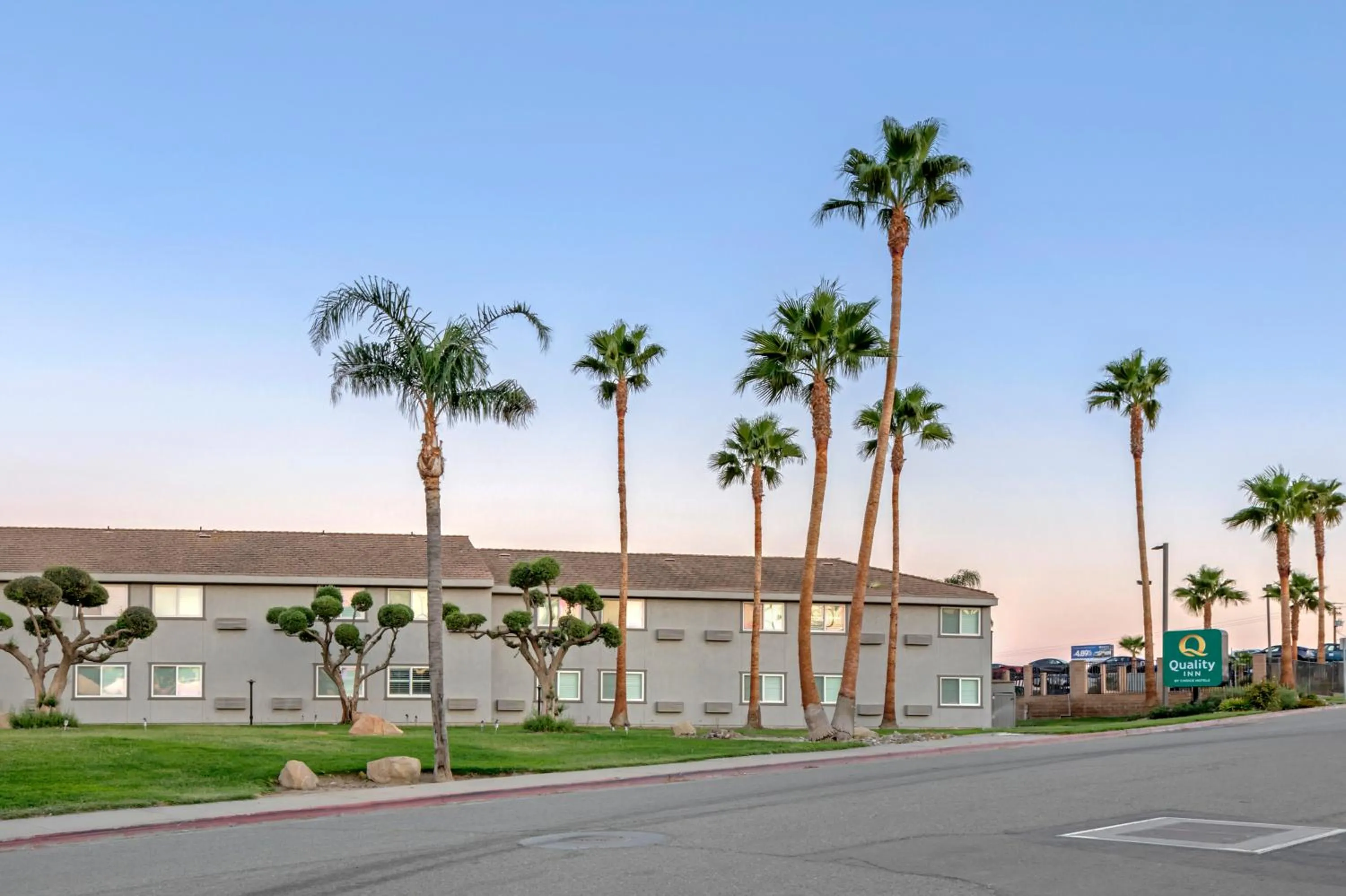 Property building in Quality Inn Kettleman City near Hwy 41