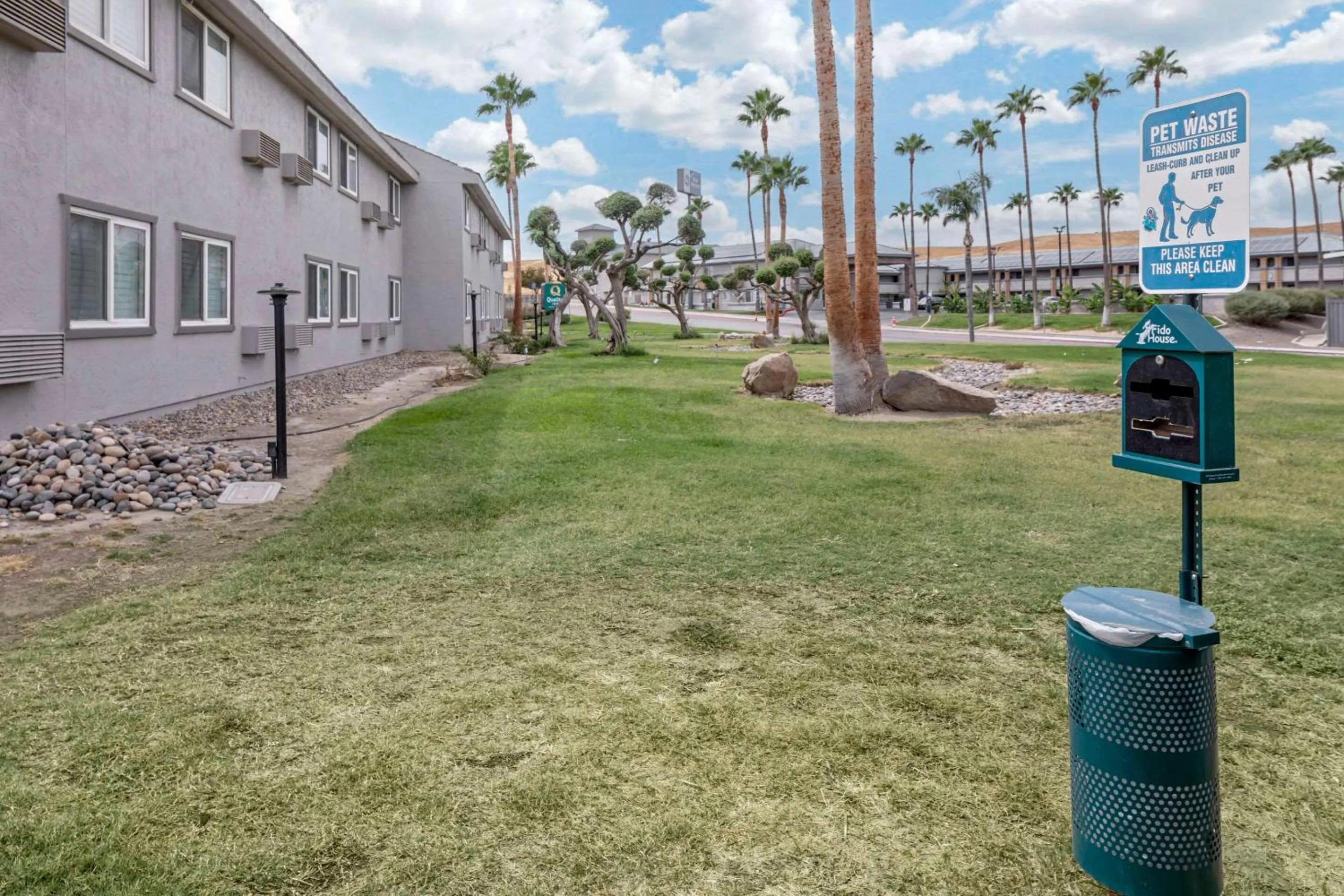 Property building in Quality Inn Kettleman City near Hwy 41