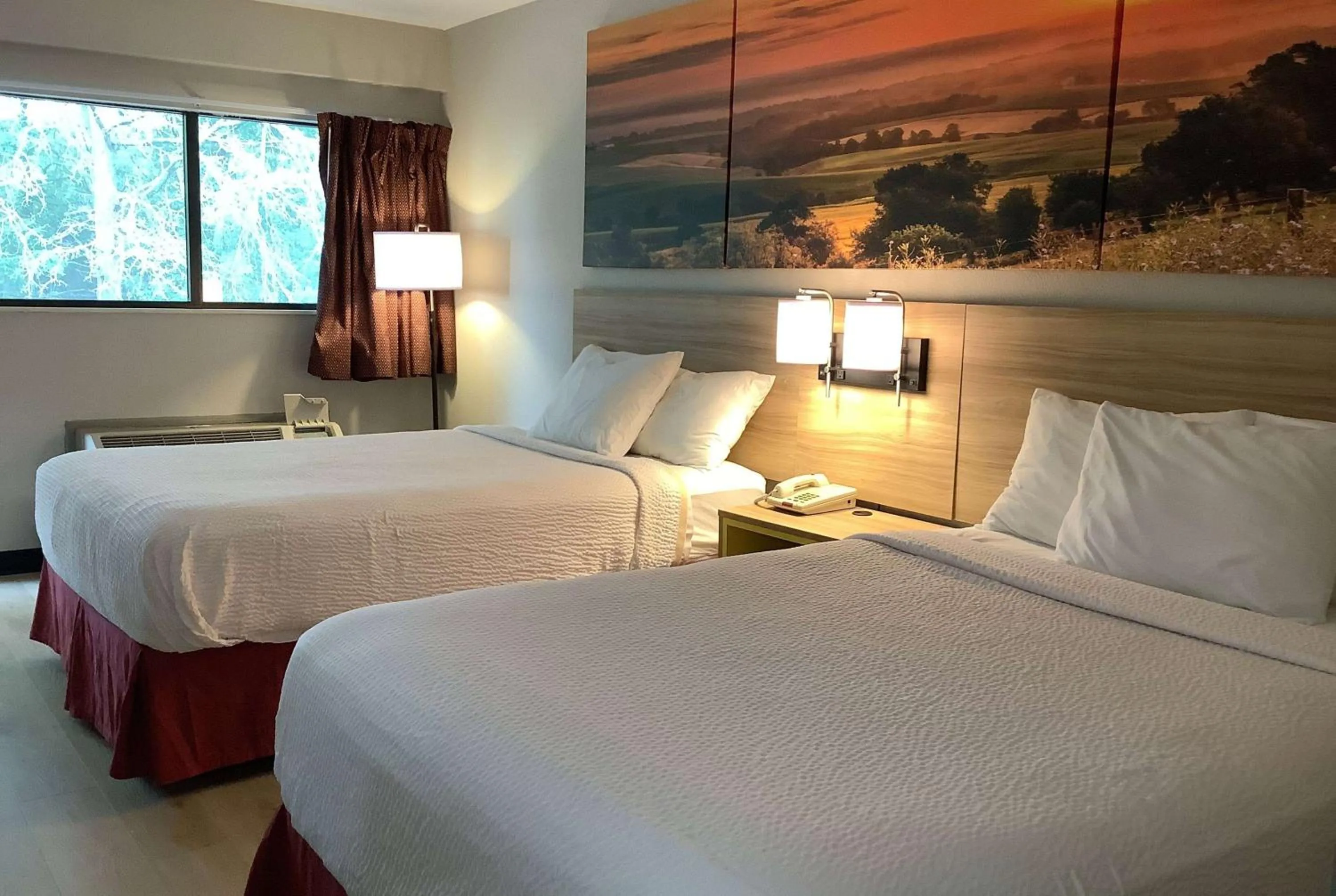 Photo of the whole room, Bed in Days Inn by Wyndham Kingdom City