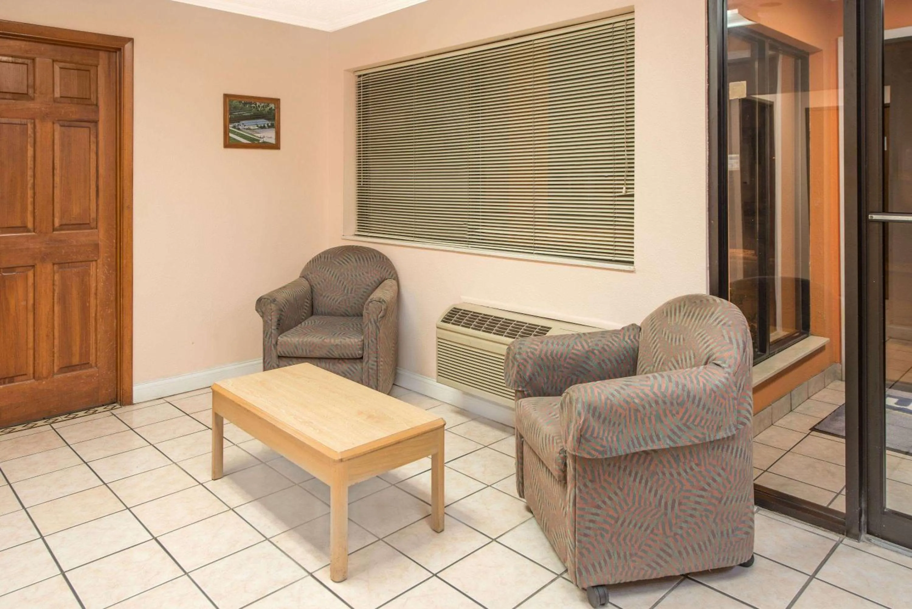 Lobby or reception in Days Inn by Wyndham Kingdom City