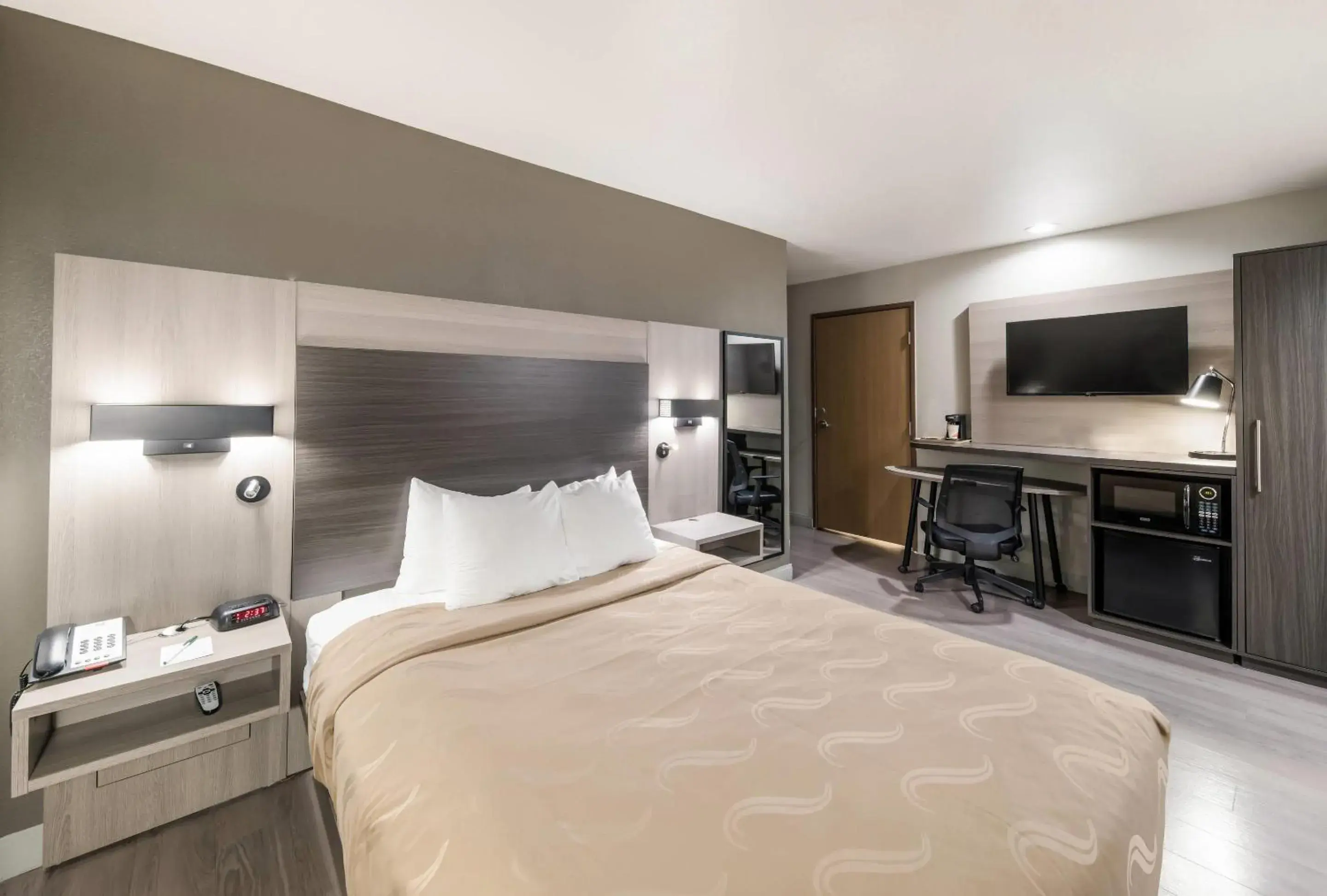 Bedroom, Bed in Quality Inn & Suites North Mesquite I-30 Bedroom, Bed in Quality Inn & Suites North Mesquite I-30