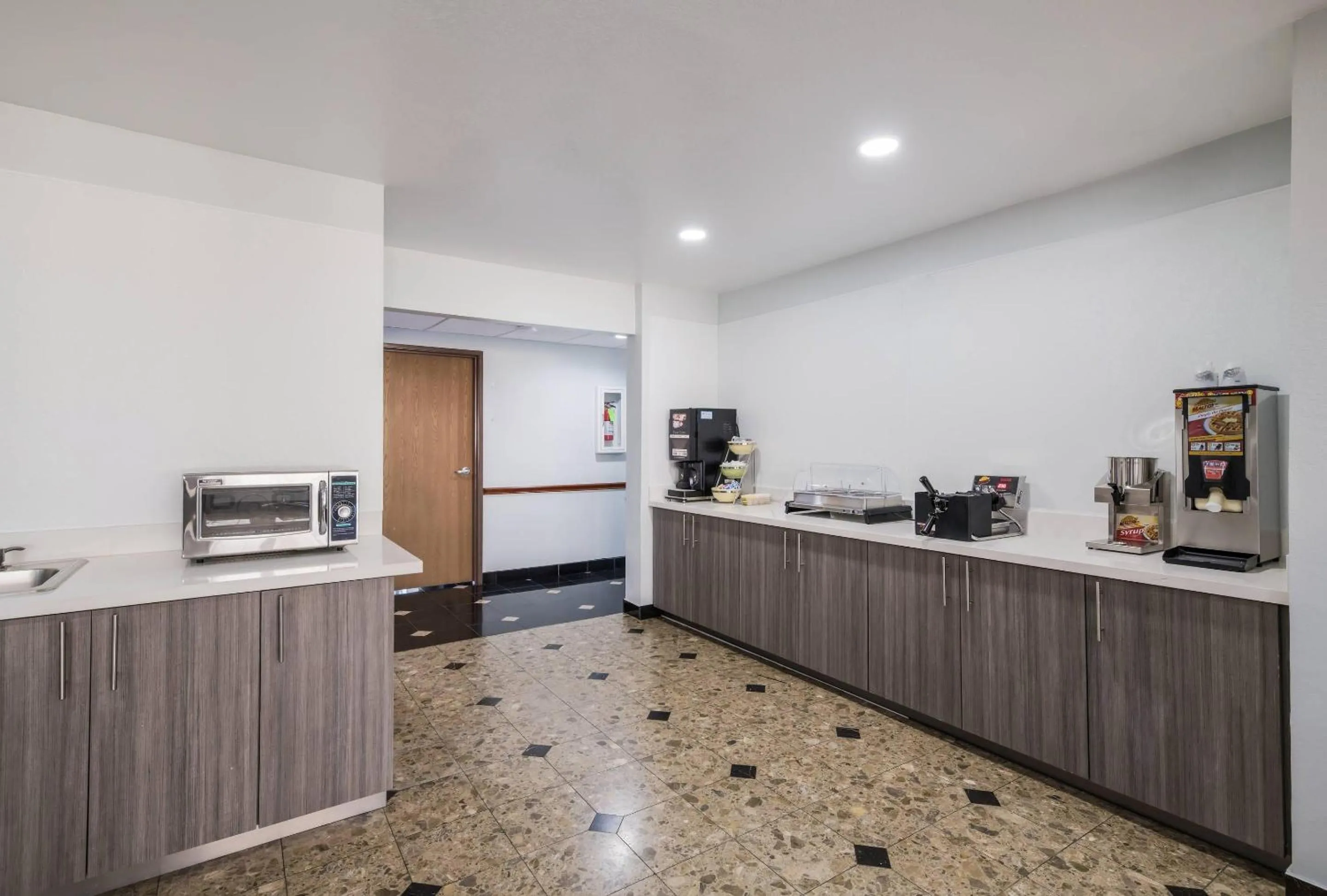 Breakfast in Quality Inn & Suites North Mesquite I-30