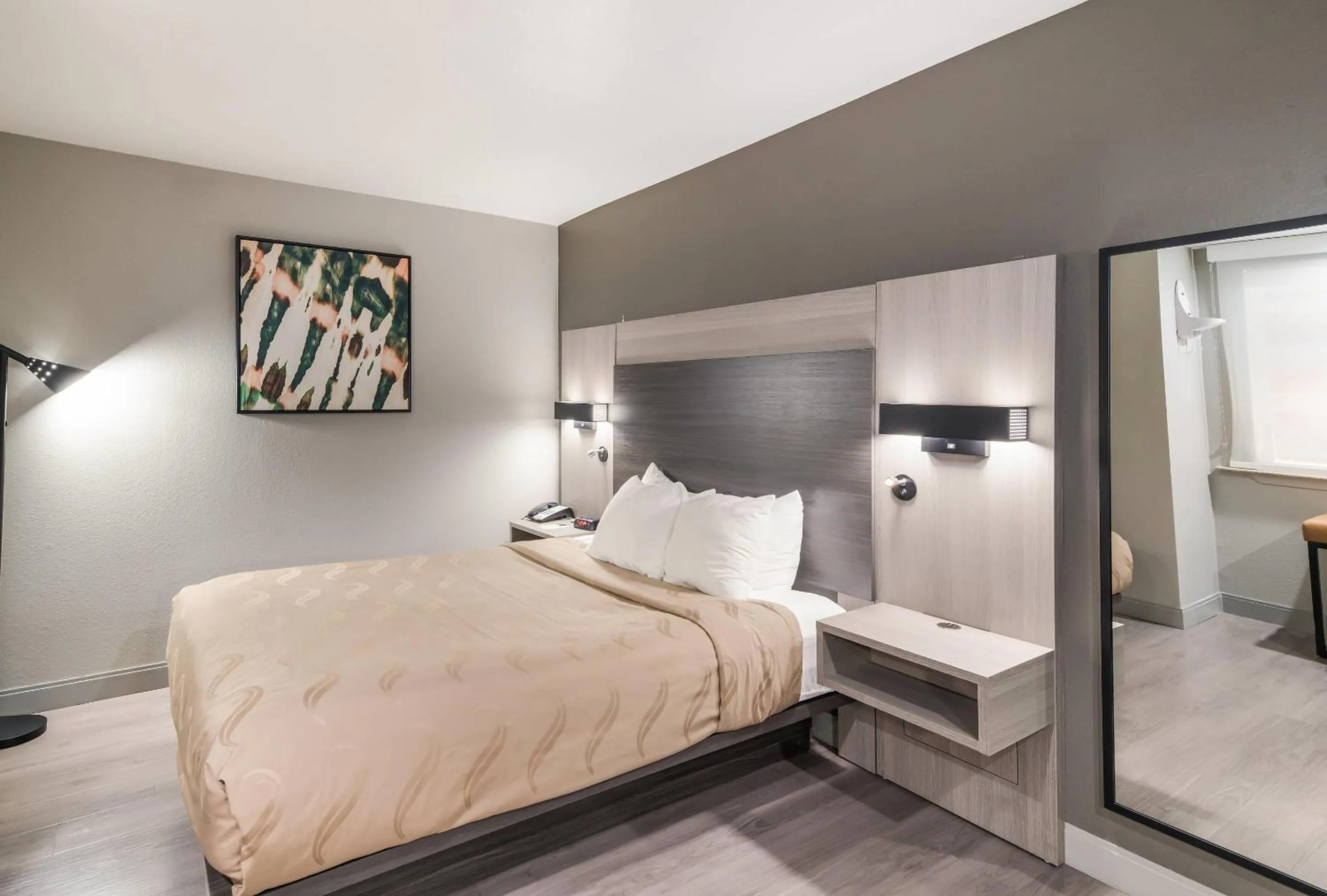 Bedroom, Bed in Quality Inn & Suites North Mesquite I-30