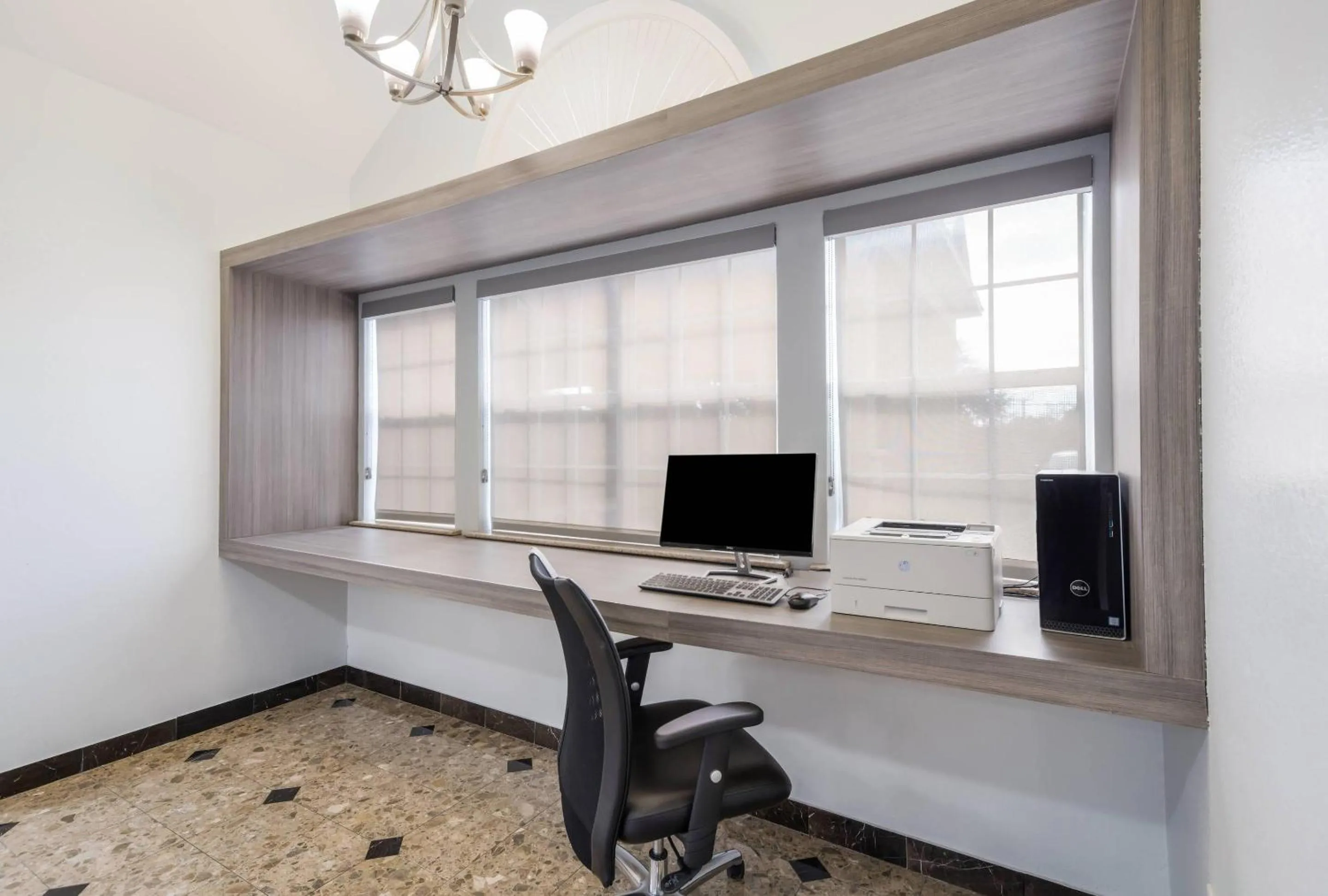 Business facilities in Quality Inn & Suites North Mesquite I-30