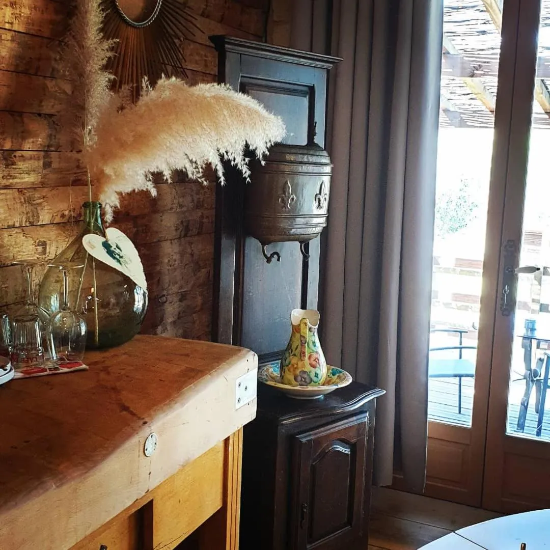 Decorative detail in Chambre d'hôtes Le Petit Ranch