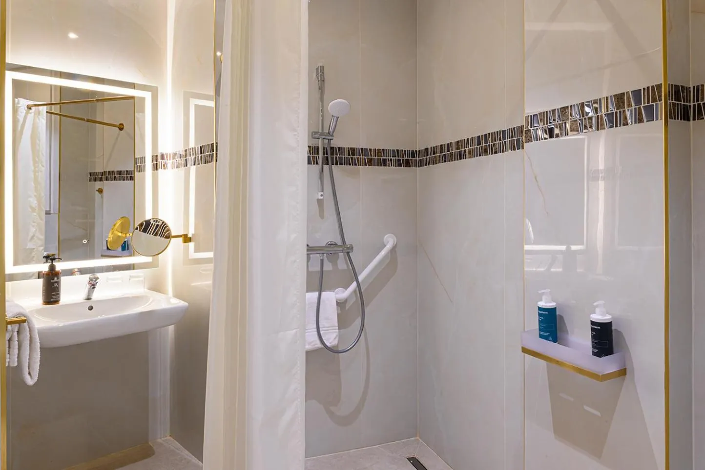 Bathroom in Résidence Aston la Scala