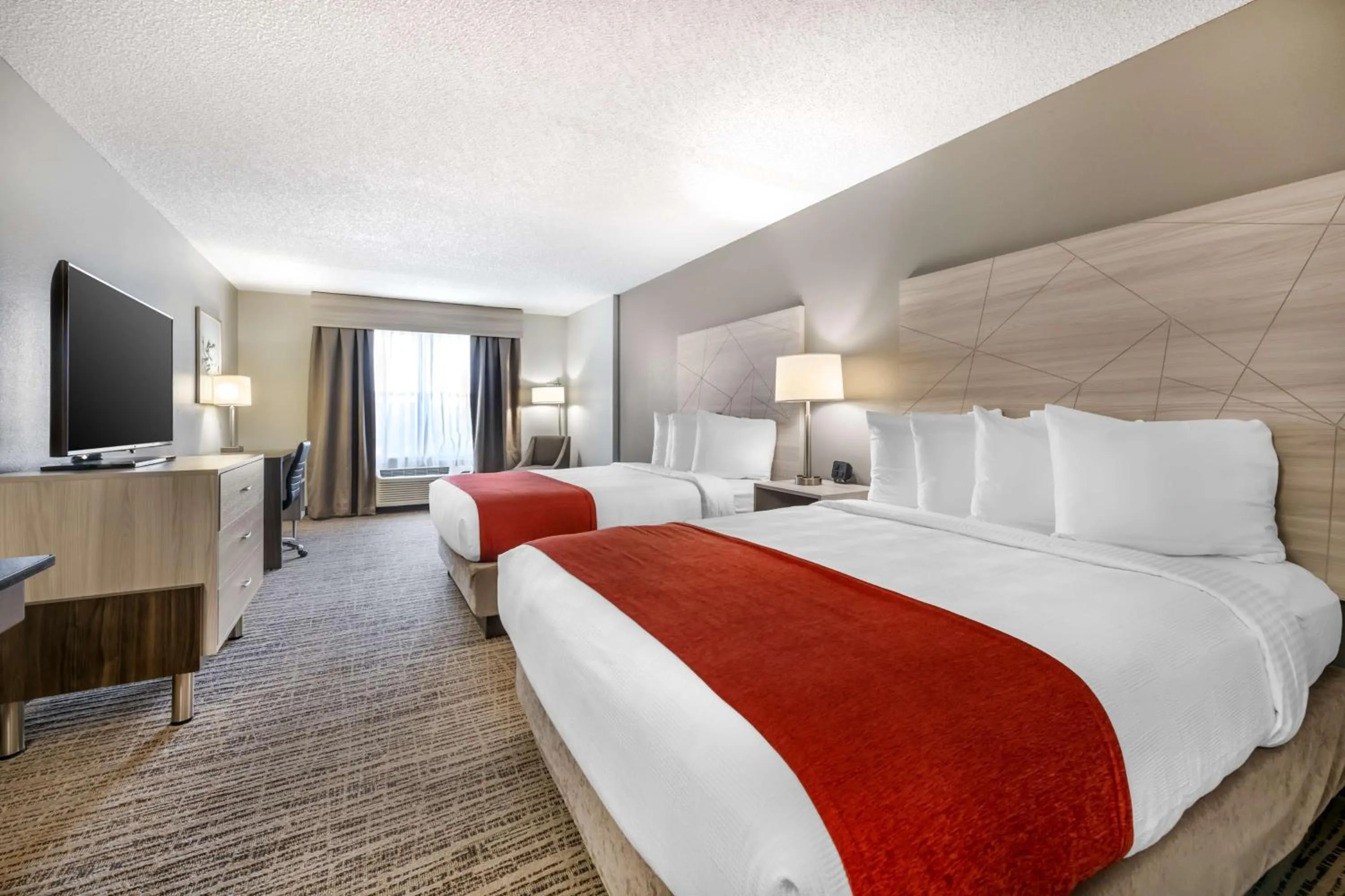 Bedroom, Bed in Best Western Plus Lake City