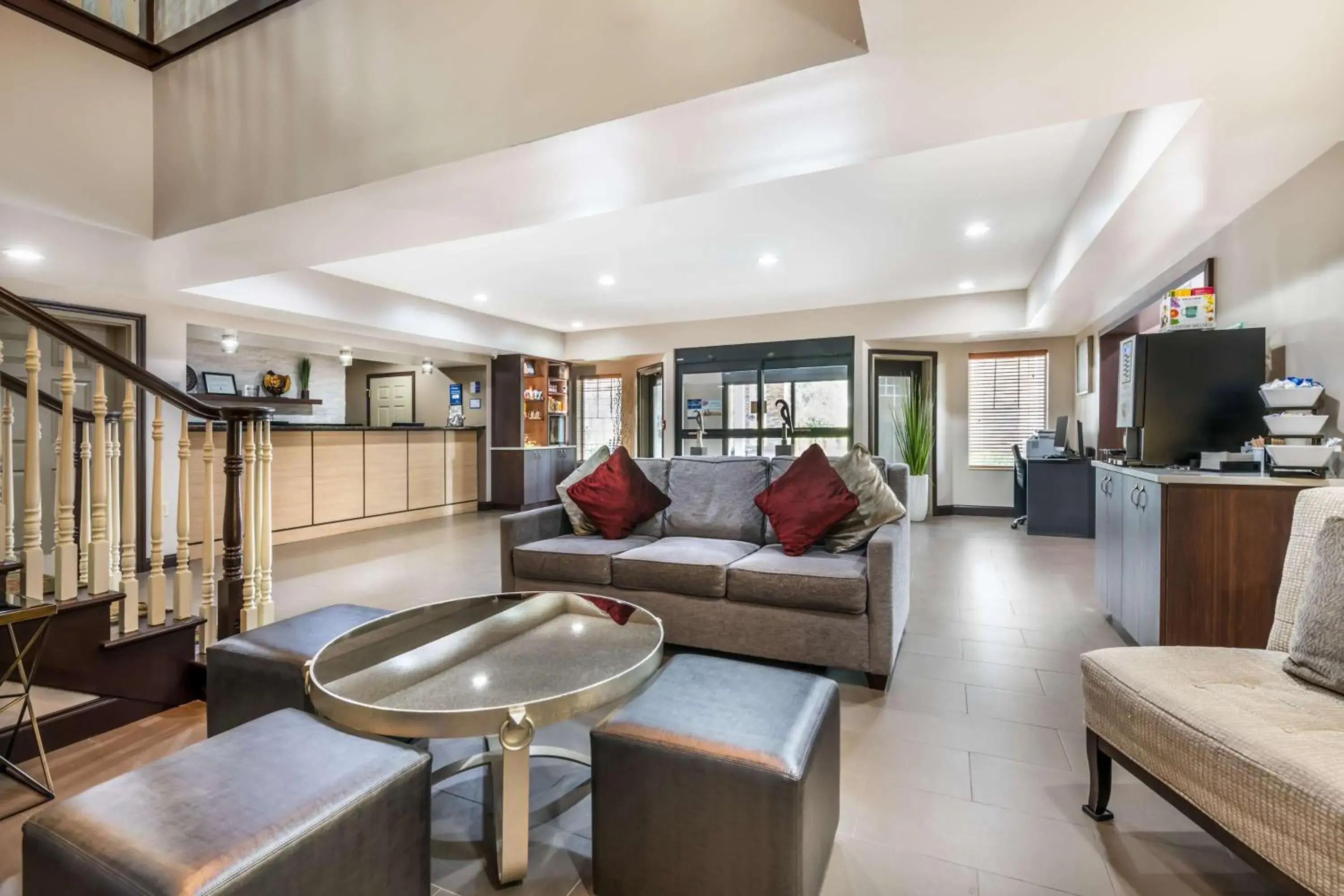 Lobby or reception in Best Western Plus Lake City Lobby or reception in Best Western Plus Lake City