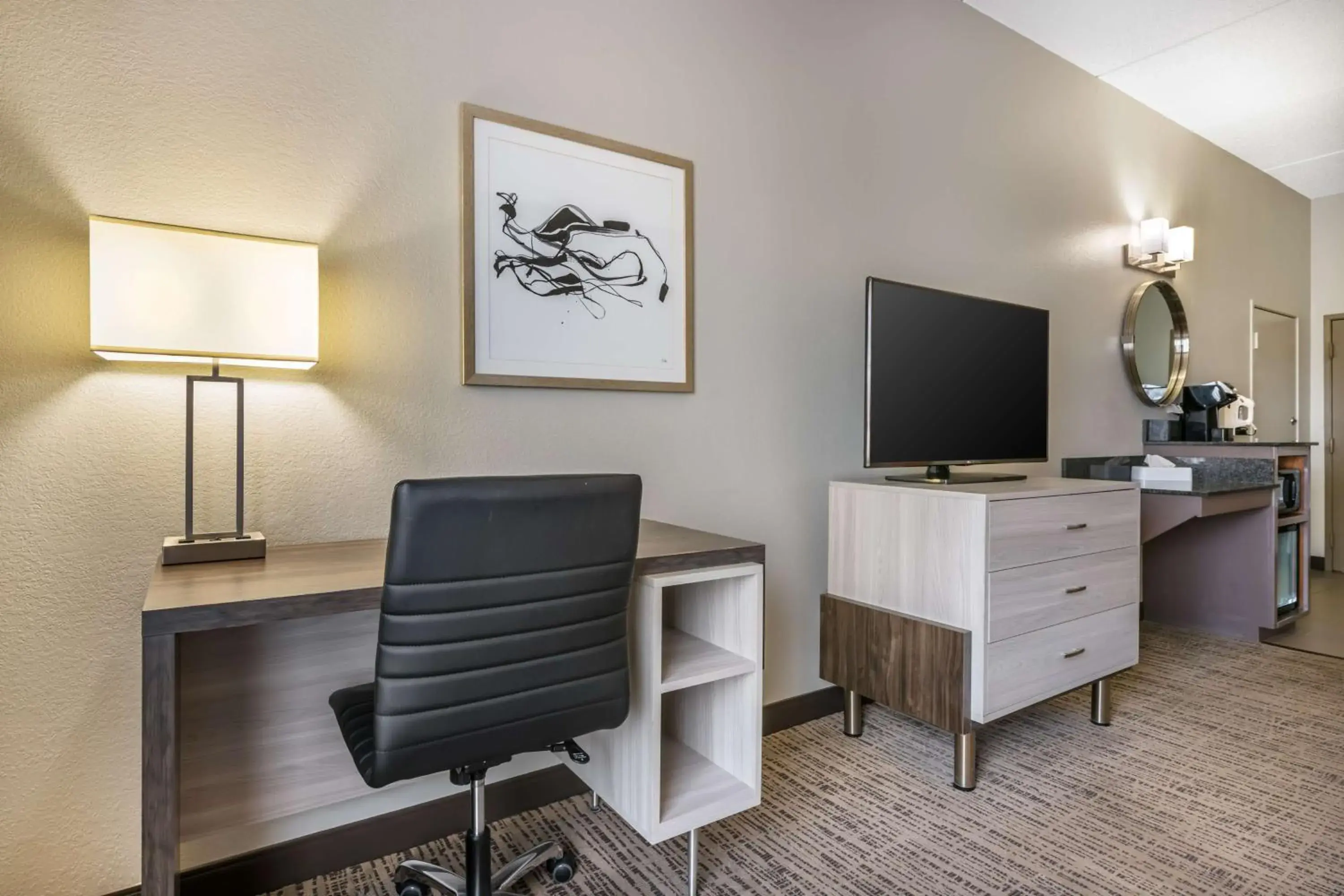 Bedroom in Best Western Plus Lake City Bedroom in Best Western Plus Lake City