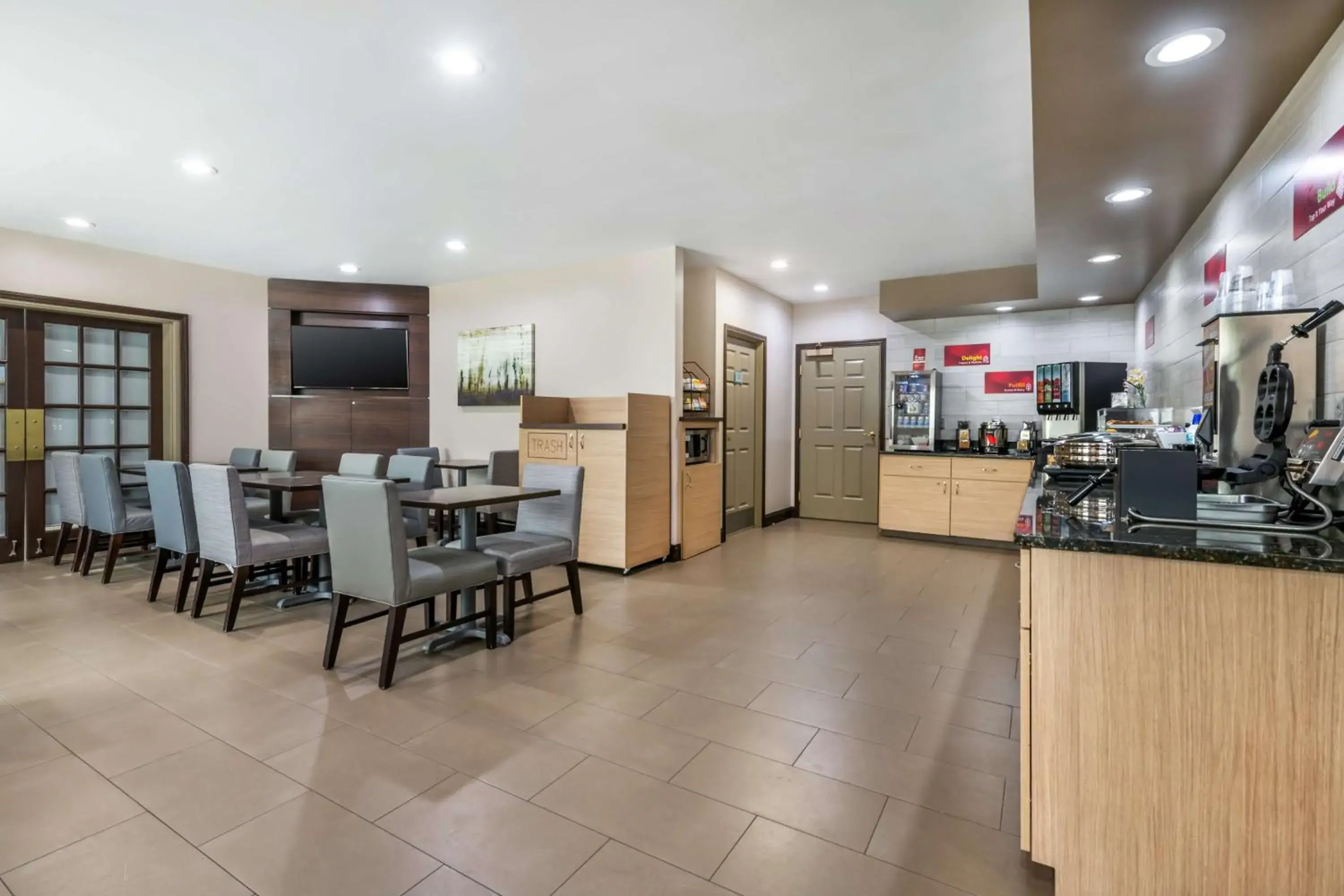 Breakfast in Best Western Plus Lake City Breakfast in Best Western Plus Lake City