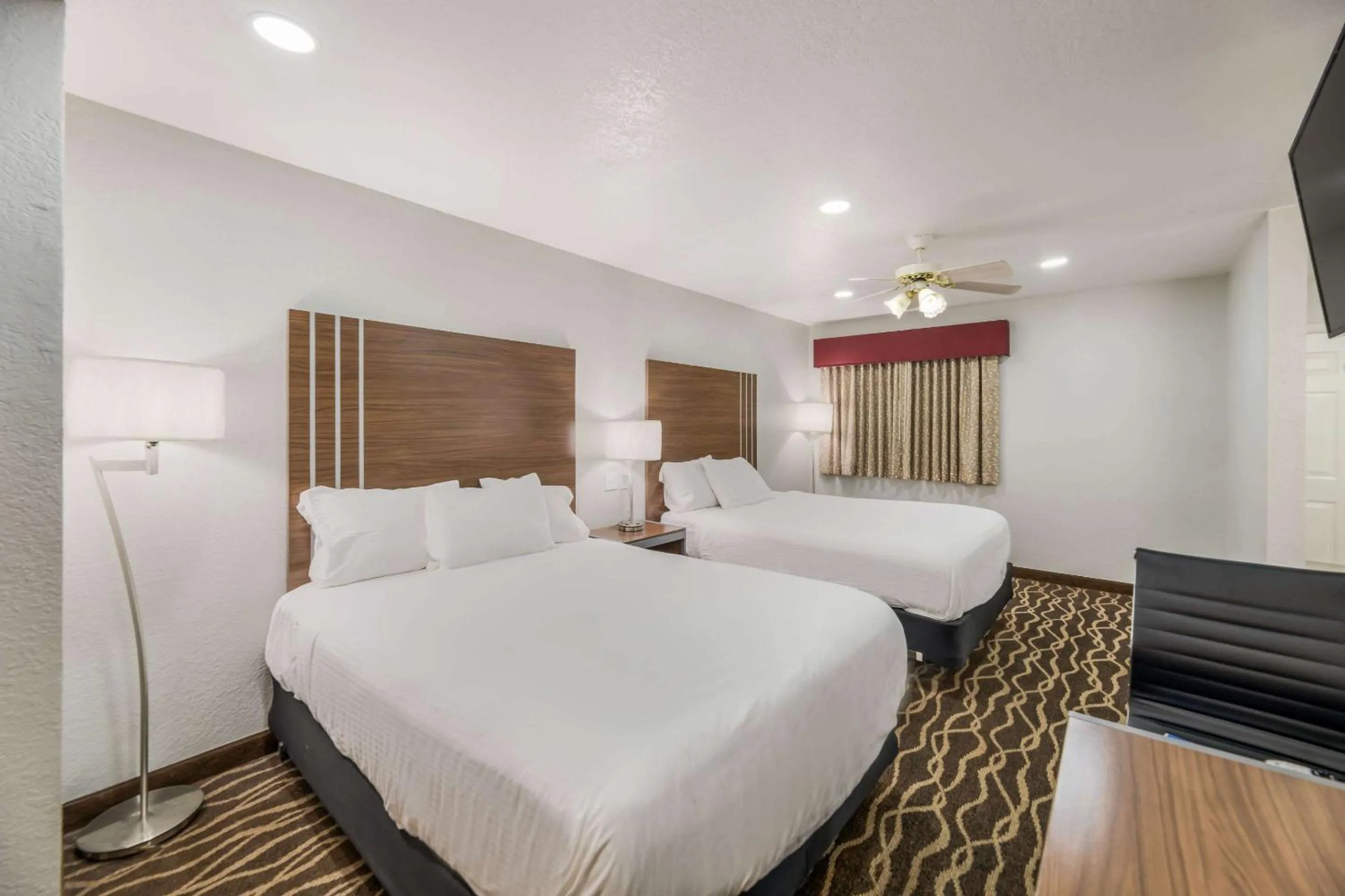 Bedroom, Bed in National Parks Inn