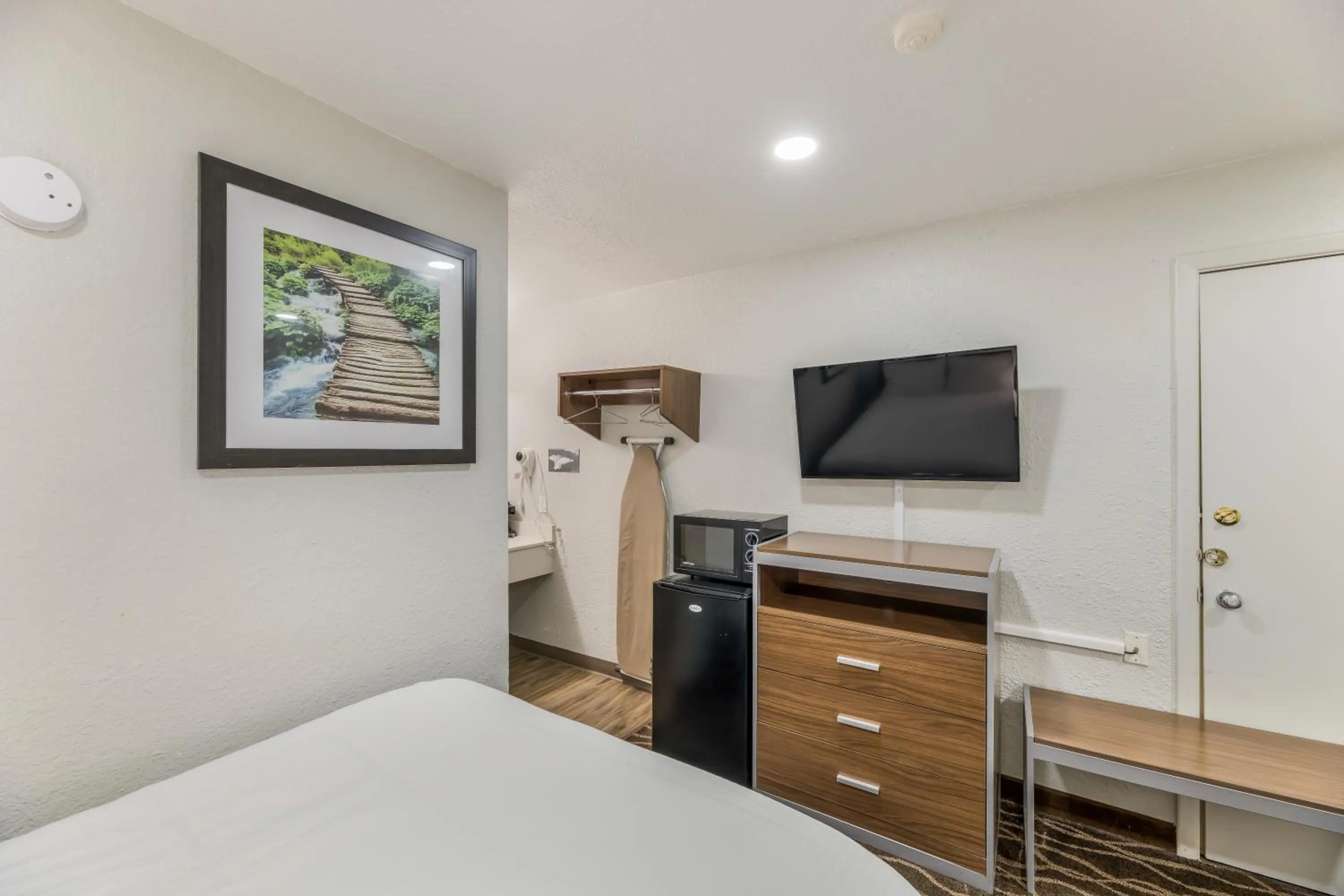 TV and multimedia, Bed in National Parks Inn