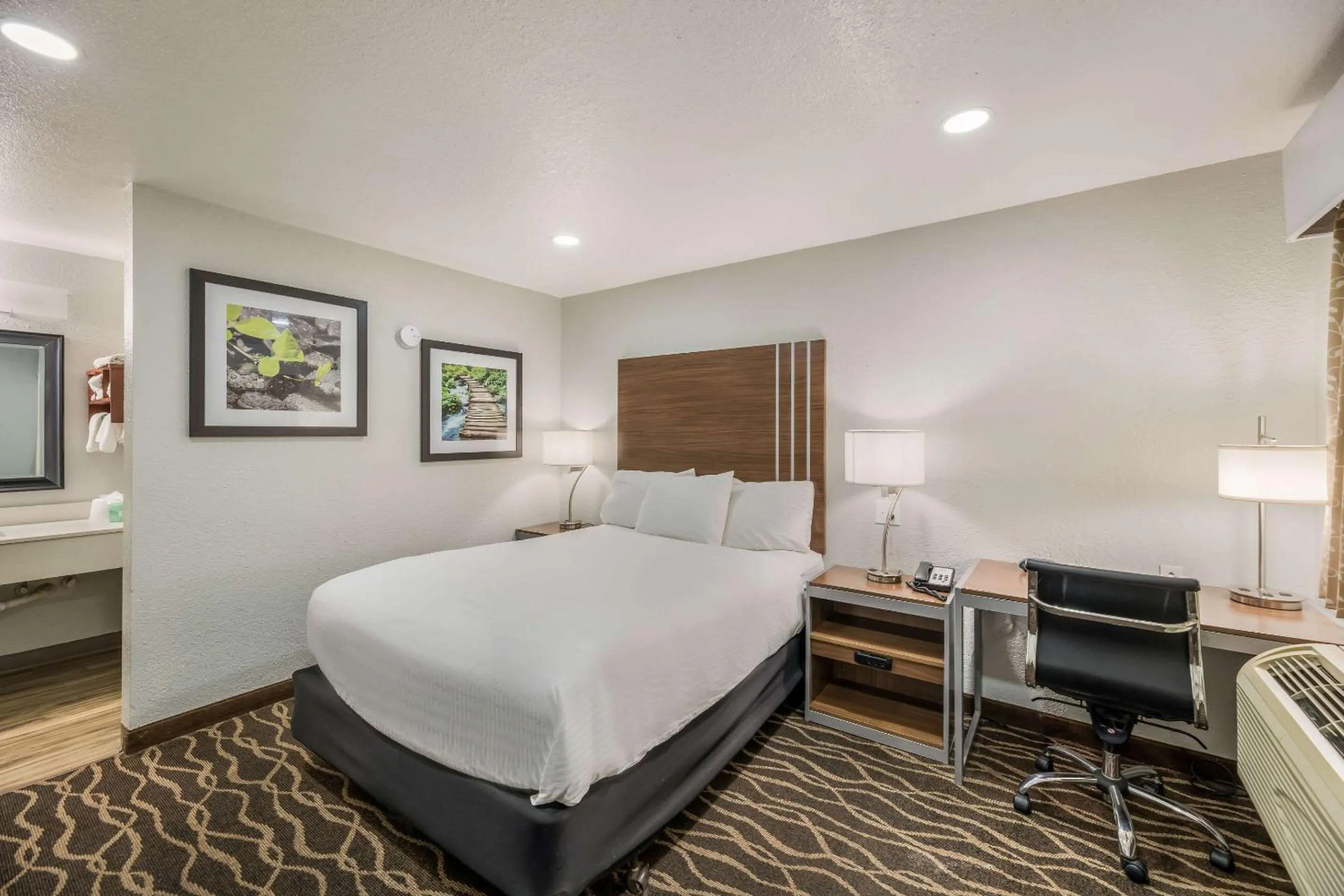 Bedroom, Bed in National Parks Inn