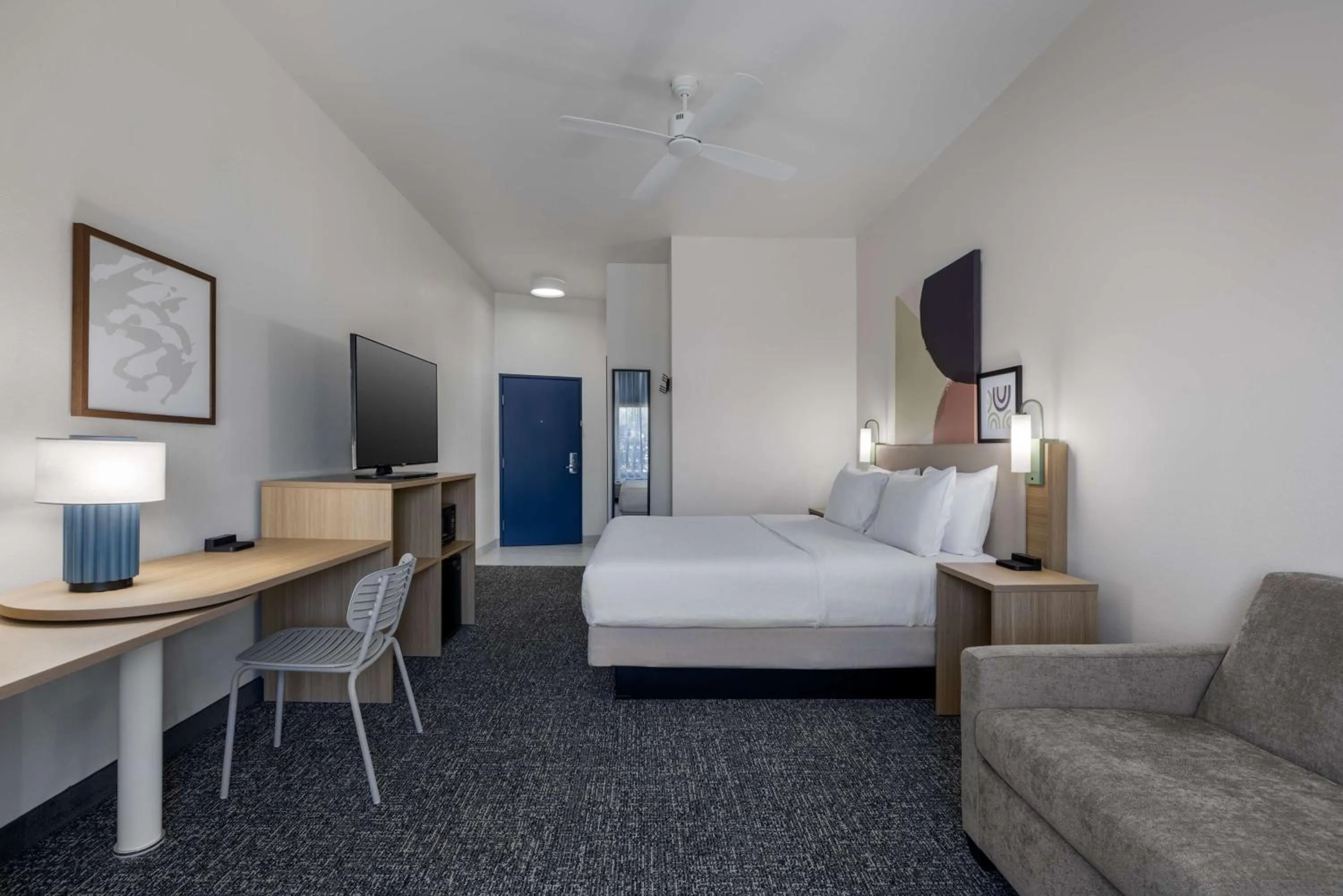 Bed in Spark by Hilton Nacogdoches