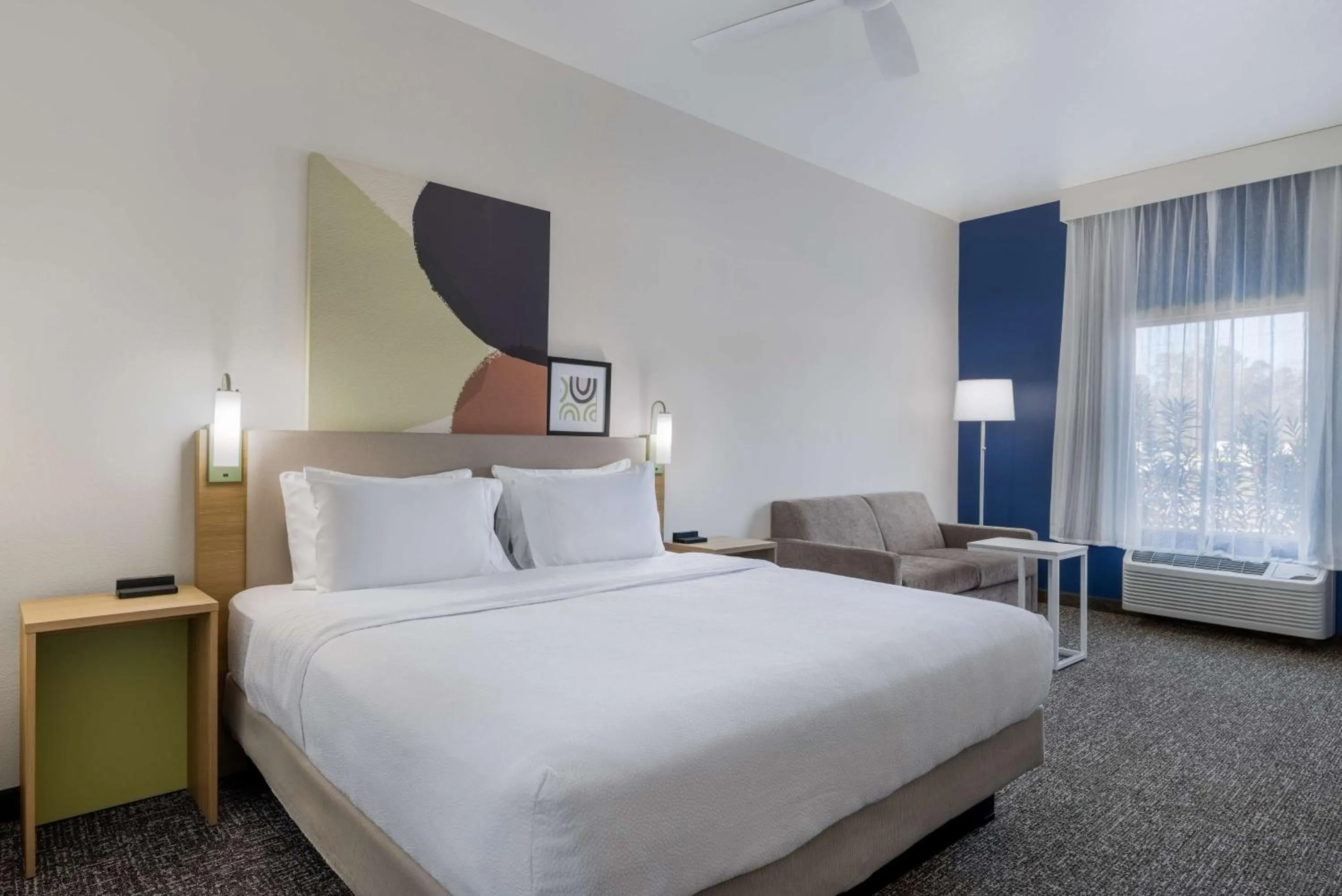 Bed in Spark by Hilton Nacogdoches