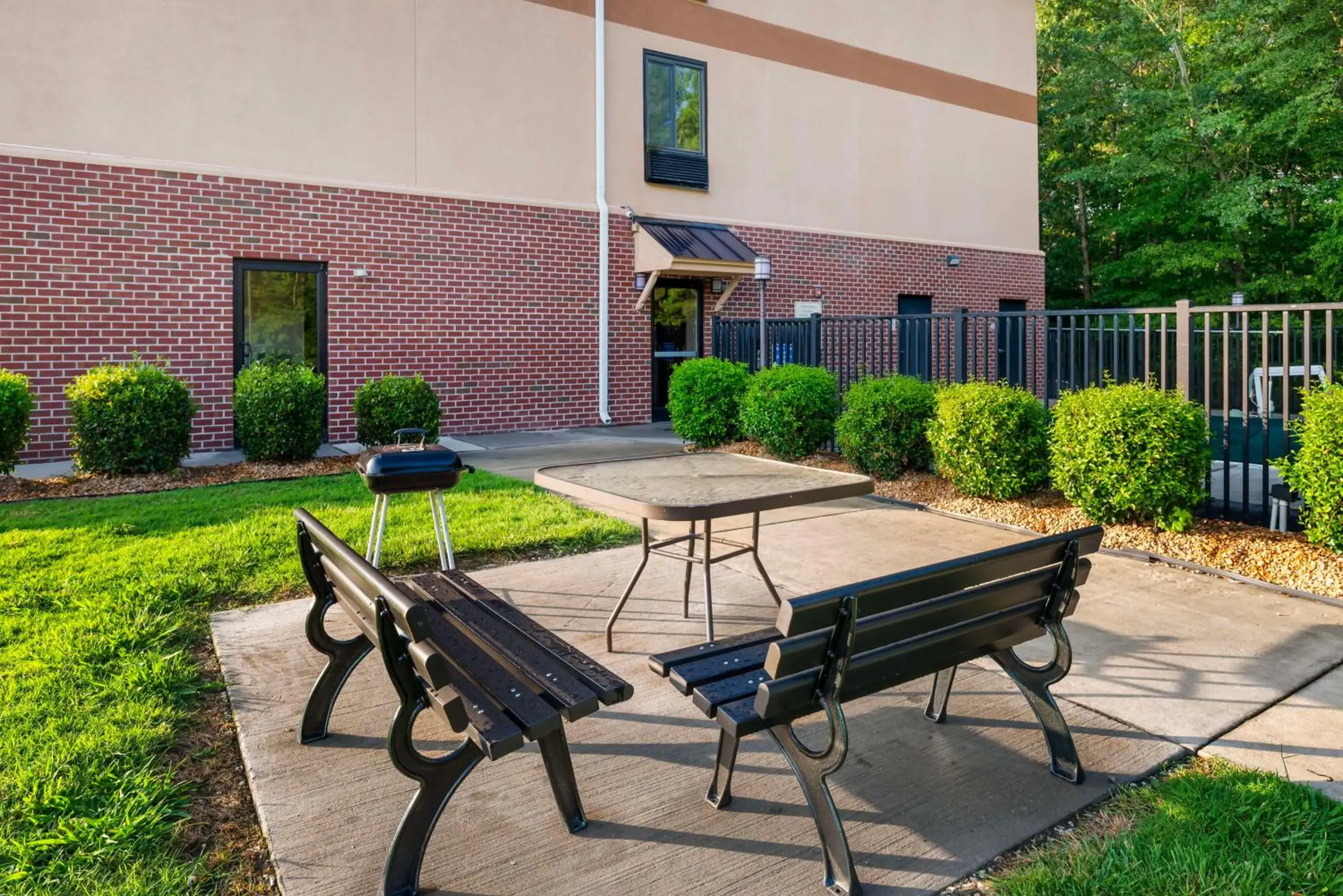 Property building in Best Western Plus Hopewell Inn Property building in Best Western Plus Hopewell Inn