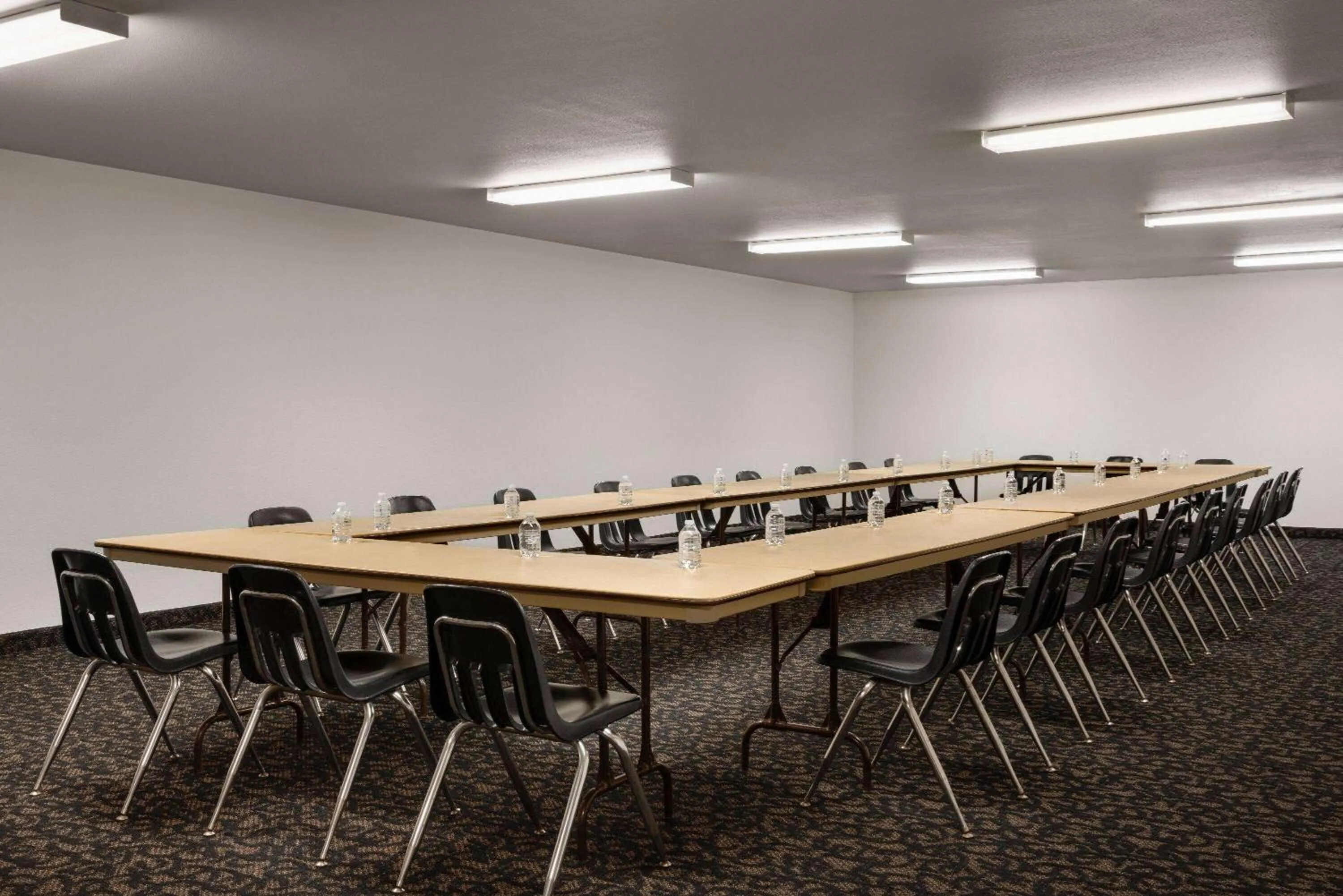 Meeting/conference room in Travelodge by Wyndham Vaughn