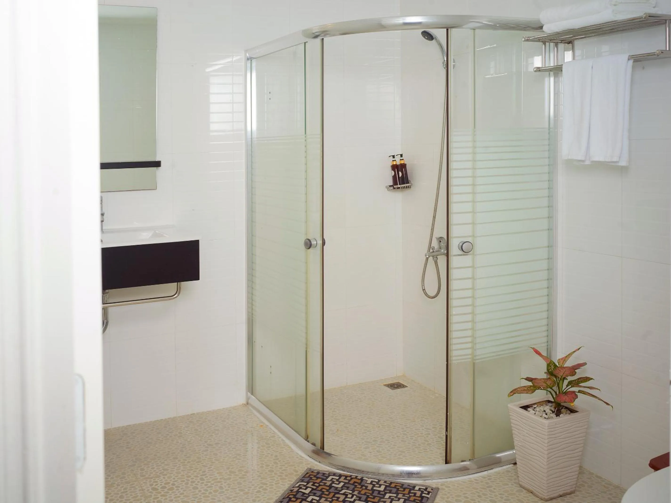 Toilet in Sunshine Boutique Hotel Phu My Hung