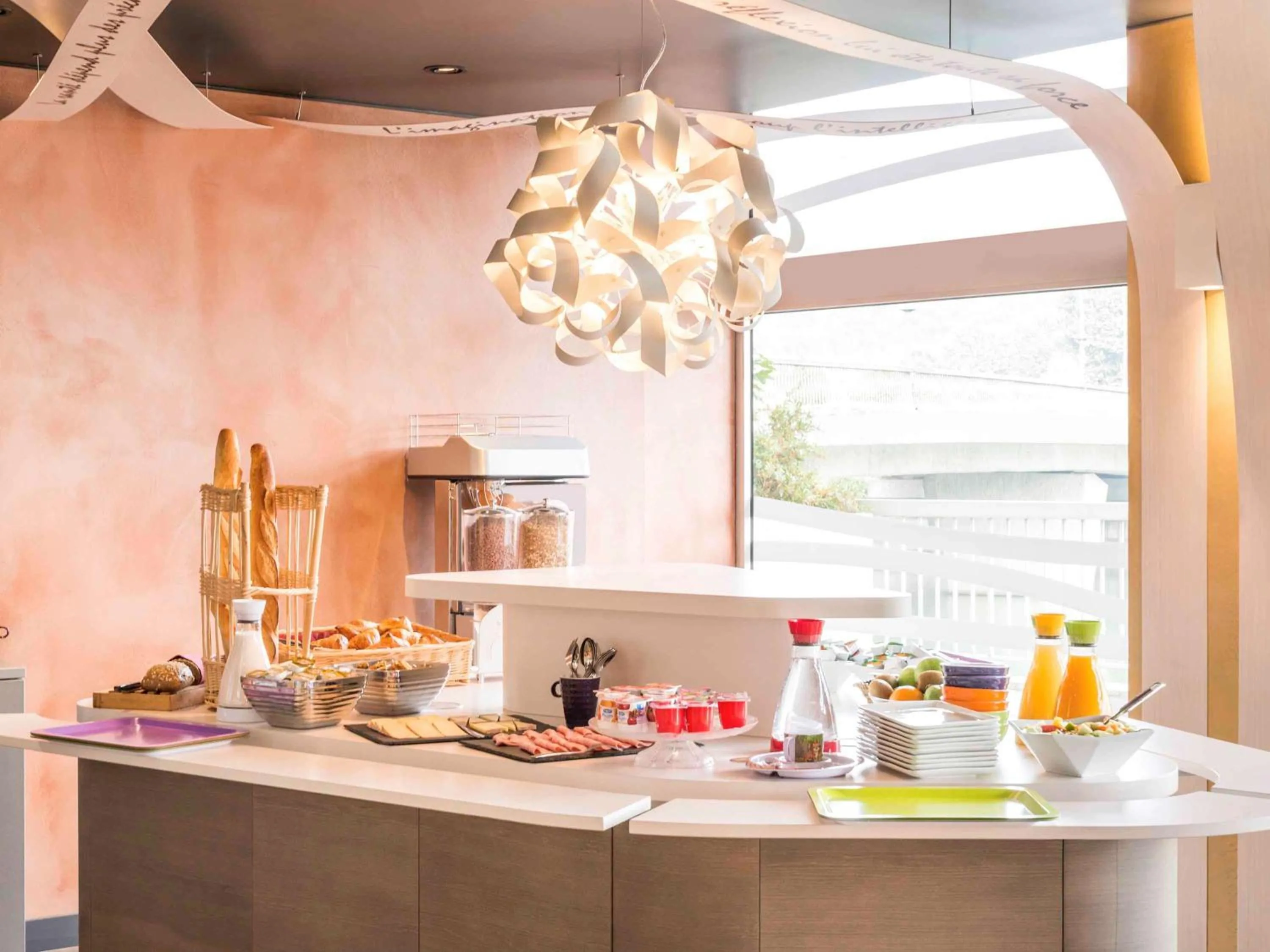 Restaurant/places to eat in ibis Styles Meaux Centre