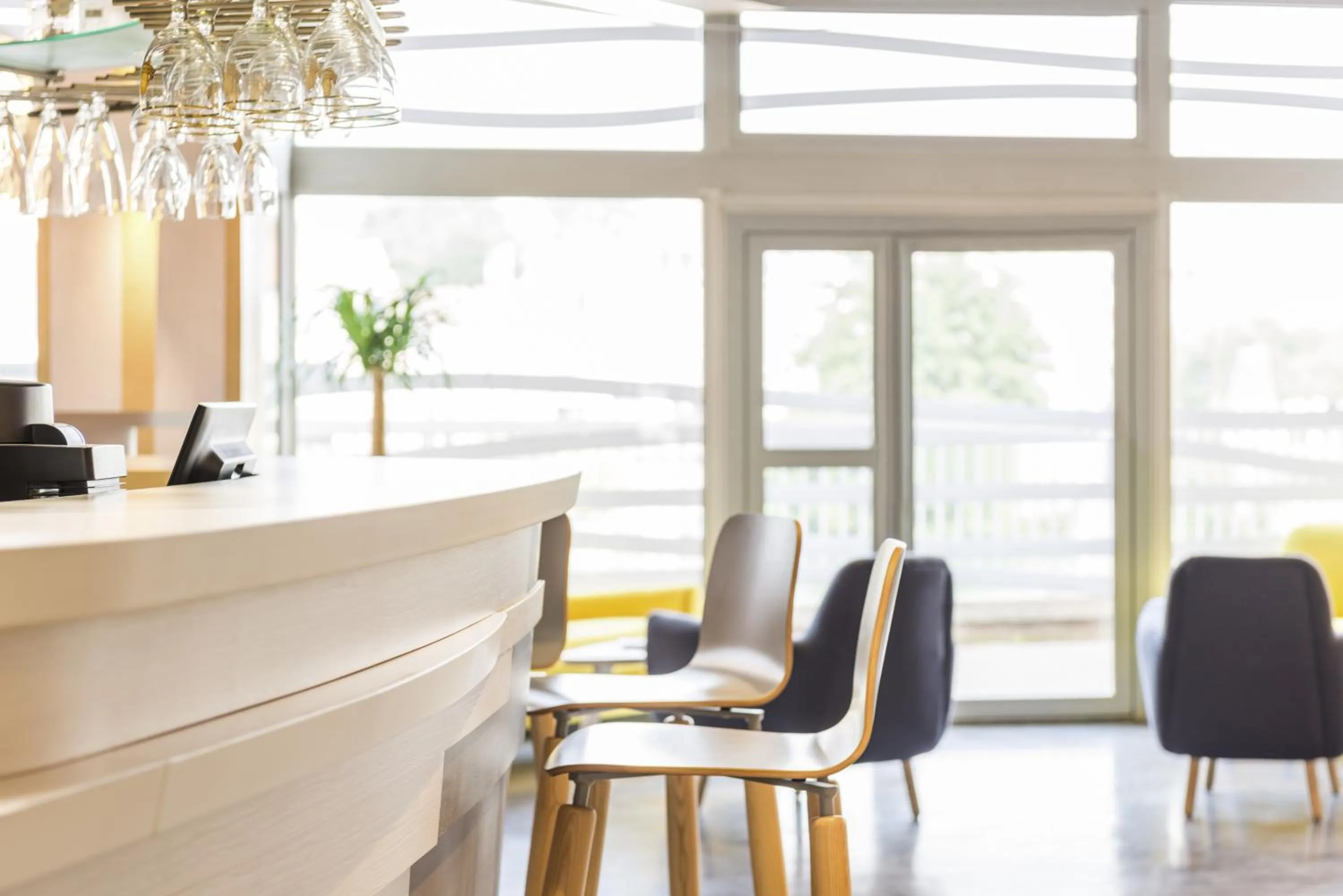 Lounge or bar in ibis Styles Meaux Centre