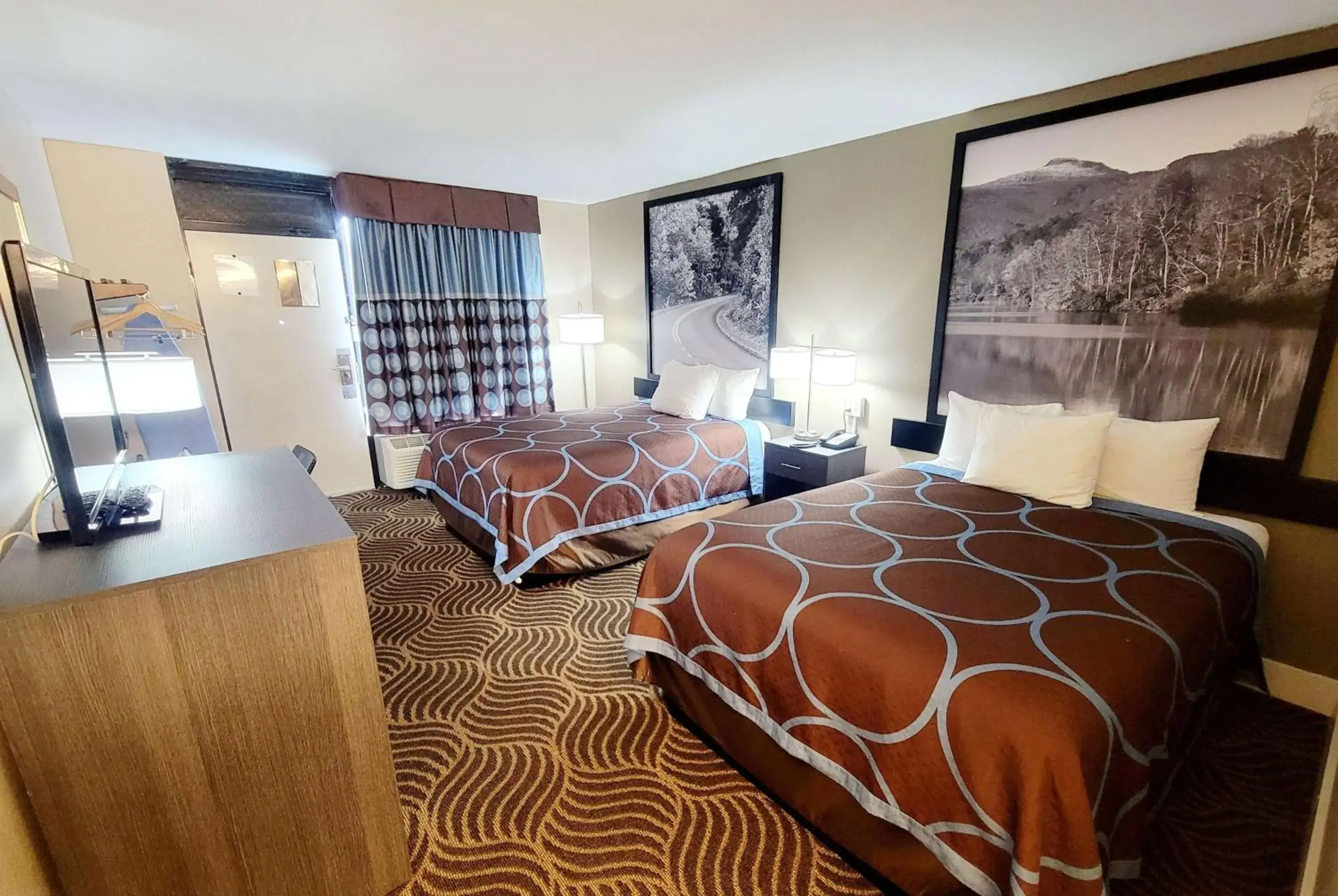 Photo of the whole room in Super 8 by Wyndham Marion NC Photo of the whole room in Super 8 by Wyndham Marion NC