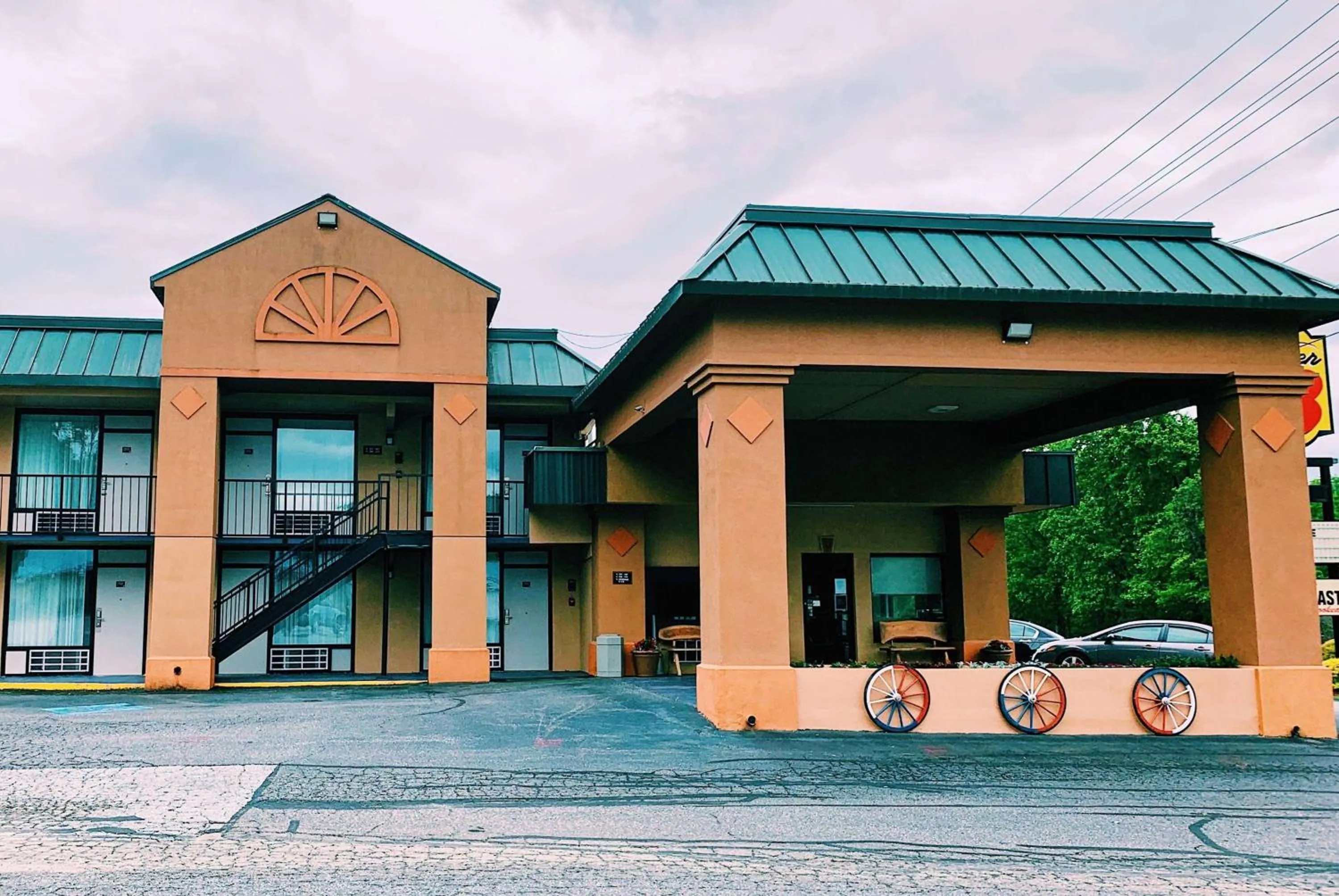 Property building in Super 8 by Wyndham Marion NC