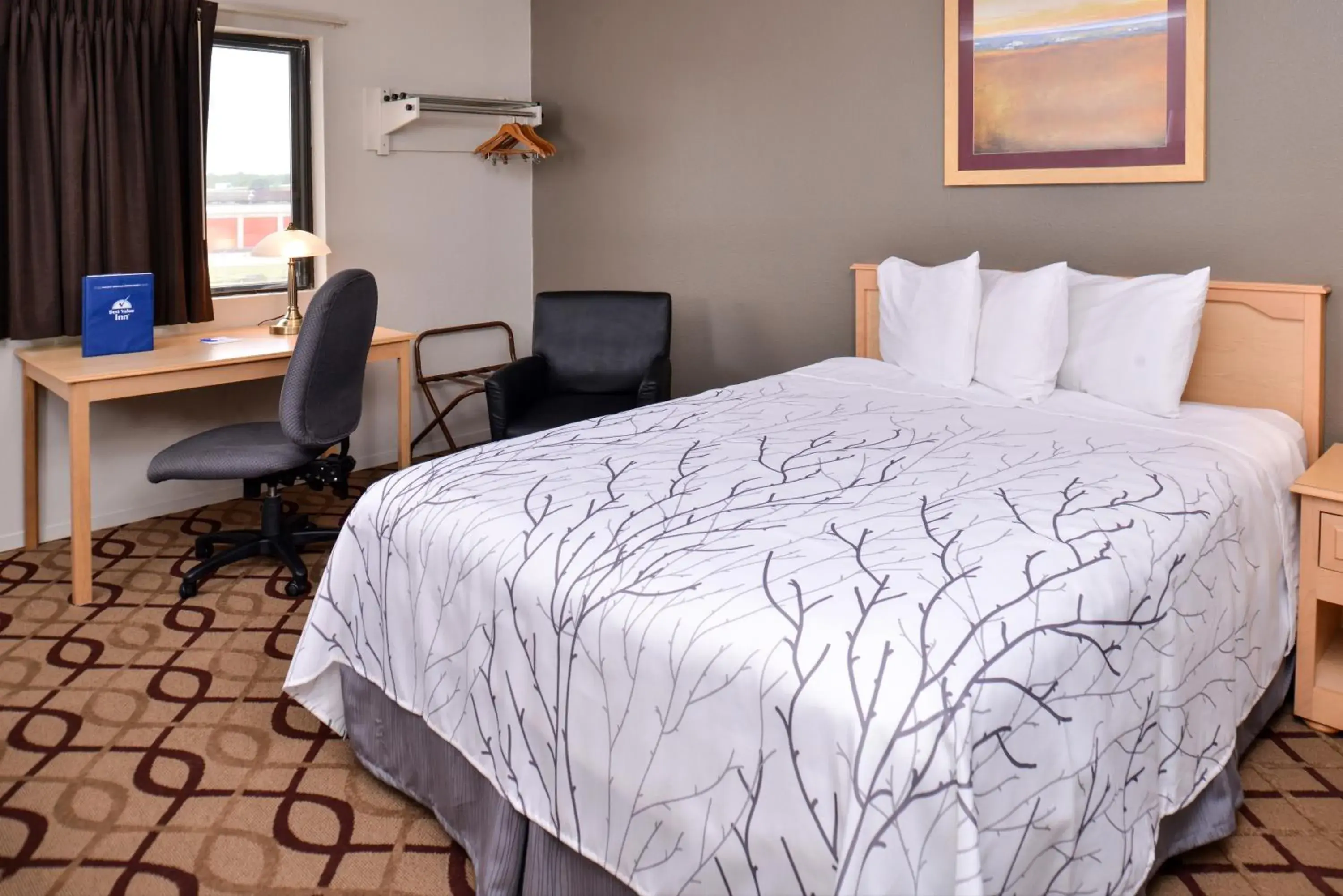 Bed in Cottonwood Inn and Conference Center Bed in Cottonwood Inn and Conference Center