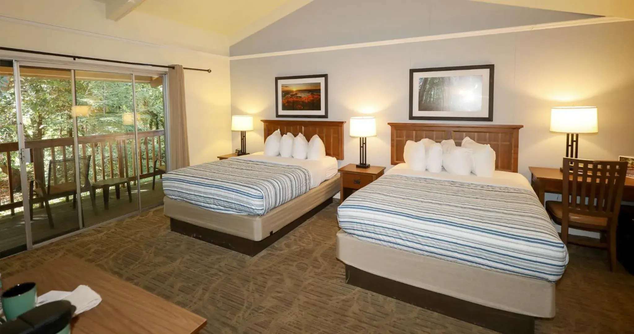 Queen Room in Big Sur Lodge Queen Room in Big Sur Lodge