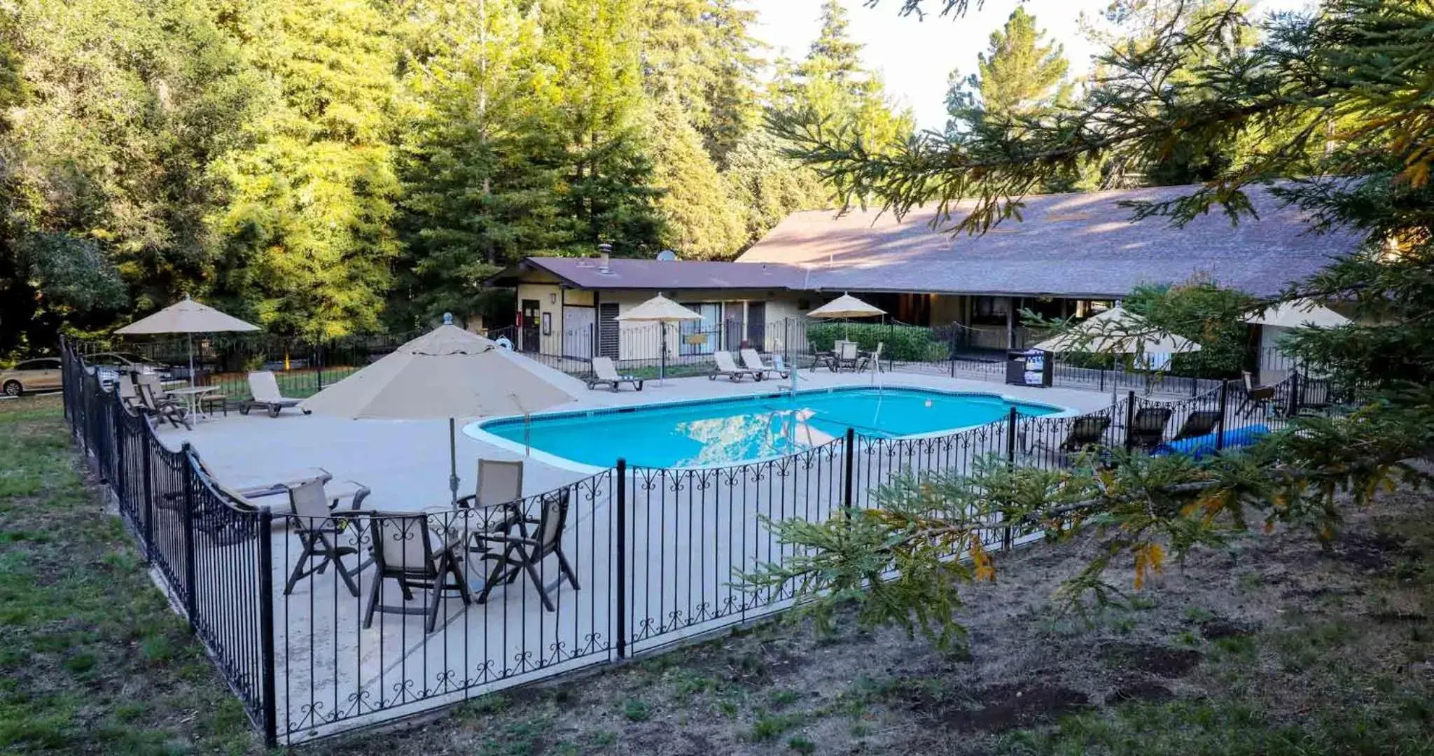 Pool view in Big Sur Lodge Pool view in Big Sur Lodge