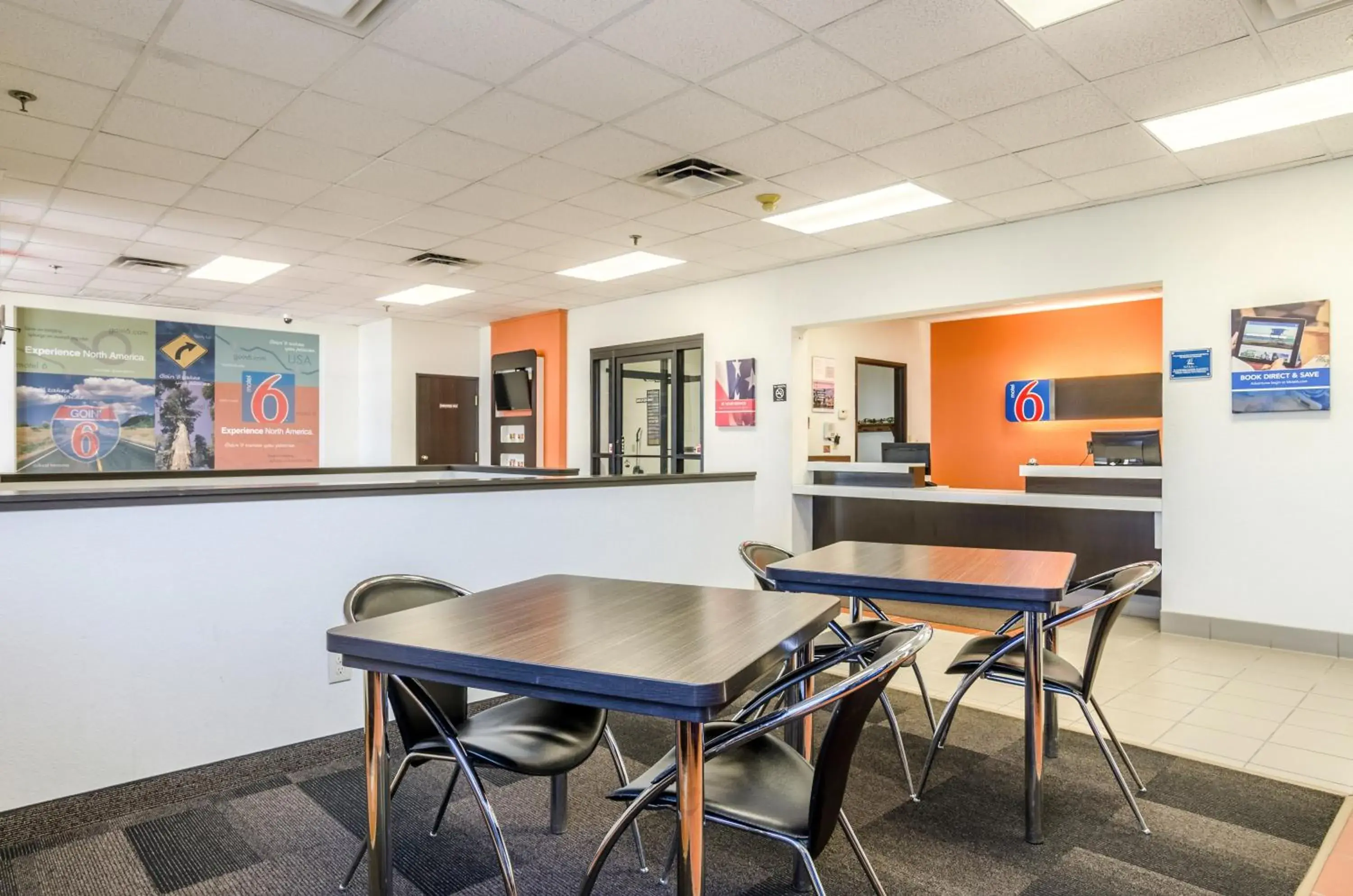 Lobby or reception in Motel 6-York, NE