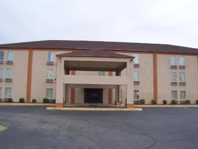 Property building in Americas Best Value Inn Evansville East