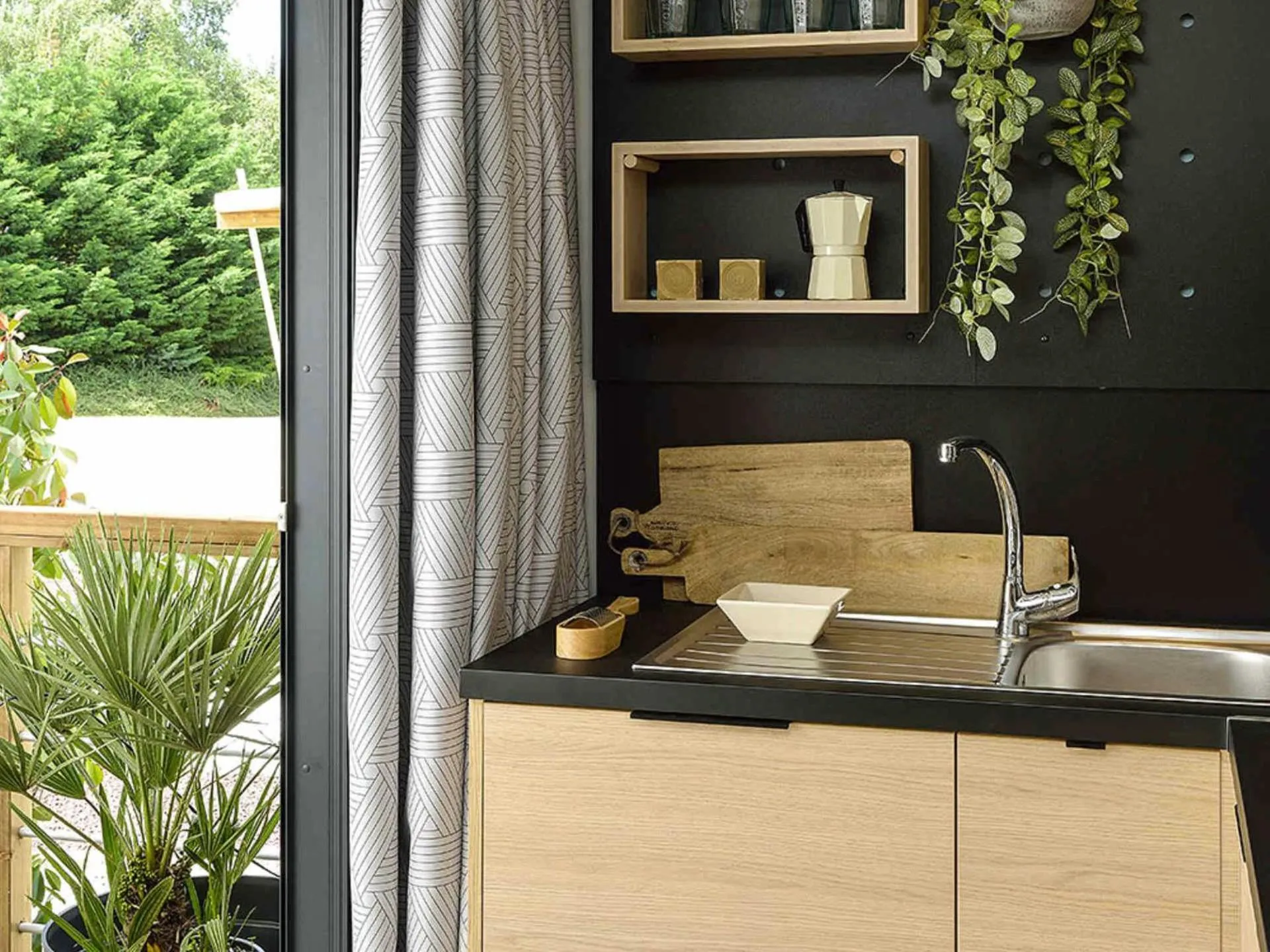 Kitchen or kitchenette in Les Chalets de Saint Maurice (Dieulefit)