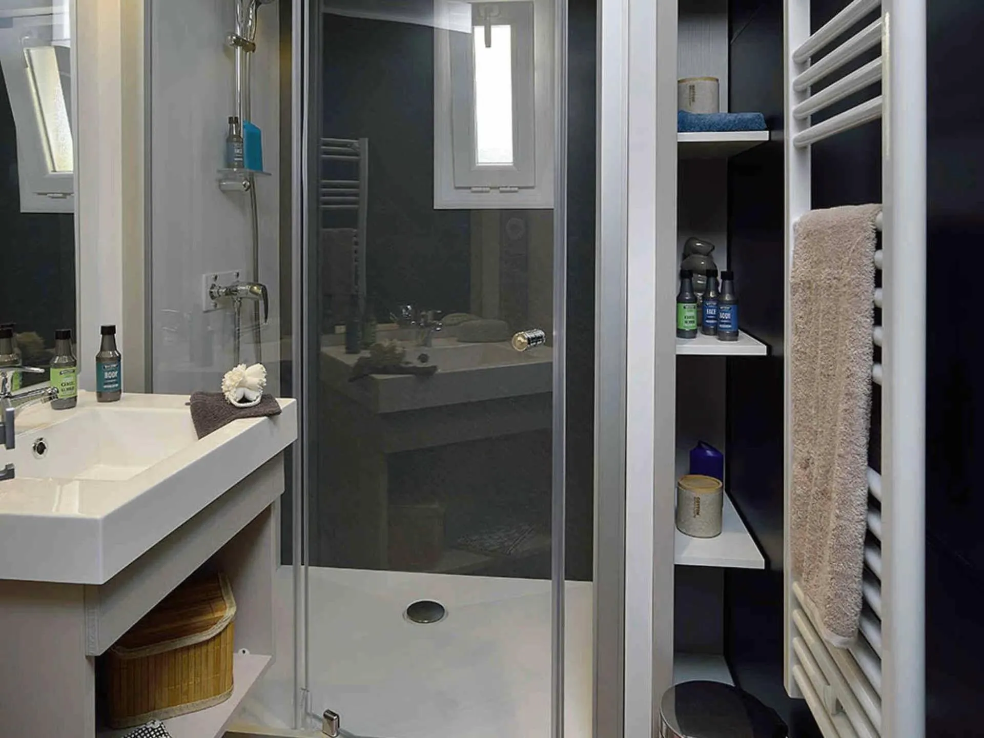 Bathroom in Les Chalets de Saint Maurice (Dieulefit)