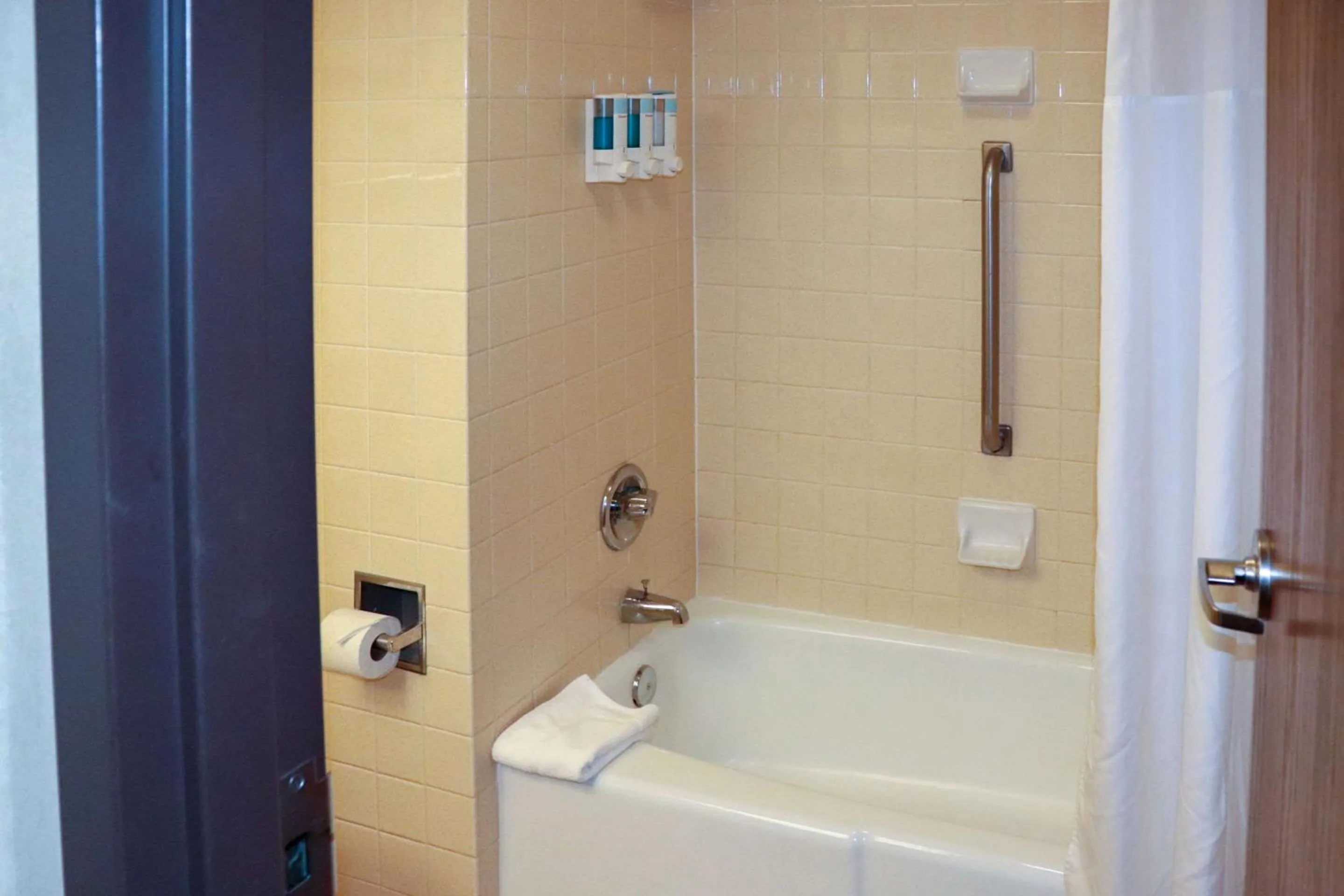 Bedroom in Mustang Inn