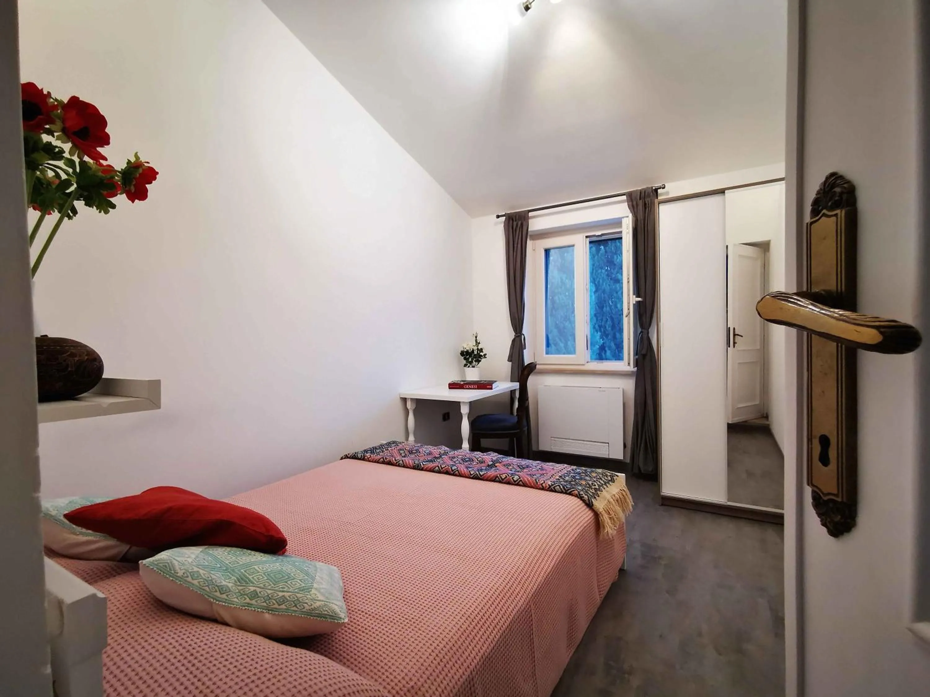 Photo of the whole room, Bed in Corte Buenavista