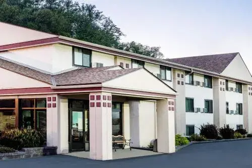 Baymont by Wyndham Mankato Baymont by Wyndham Mankato