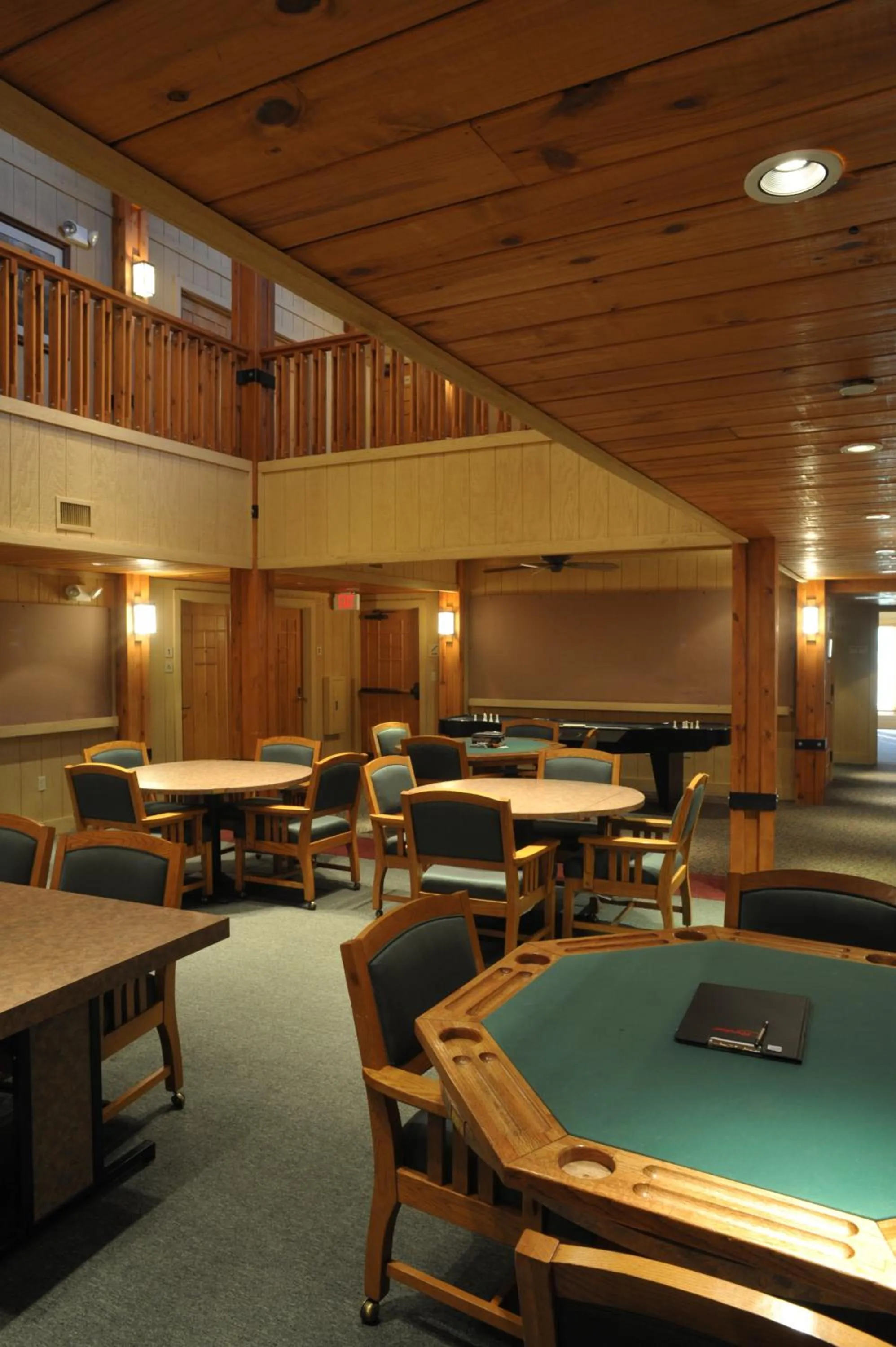 Communal lounge/ TV room in POSTOAK Lodge and Retreat