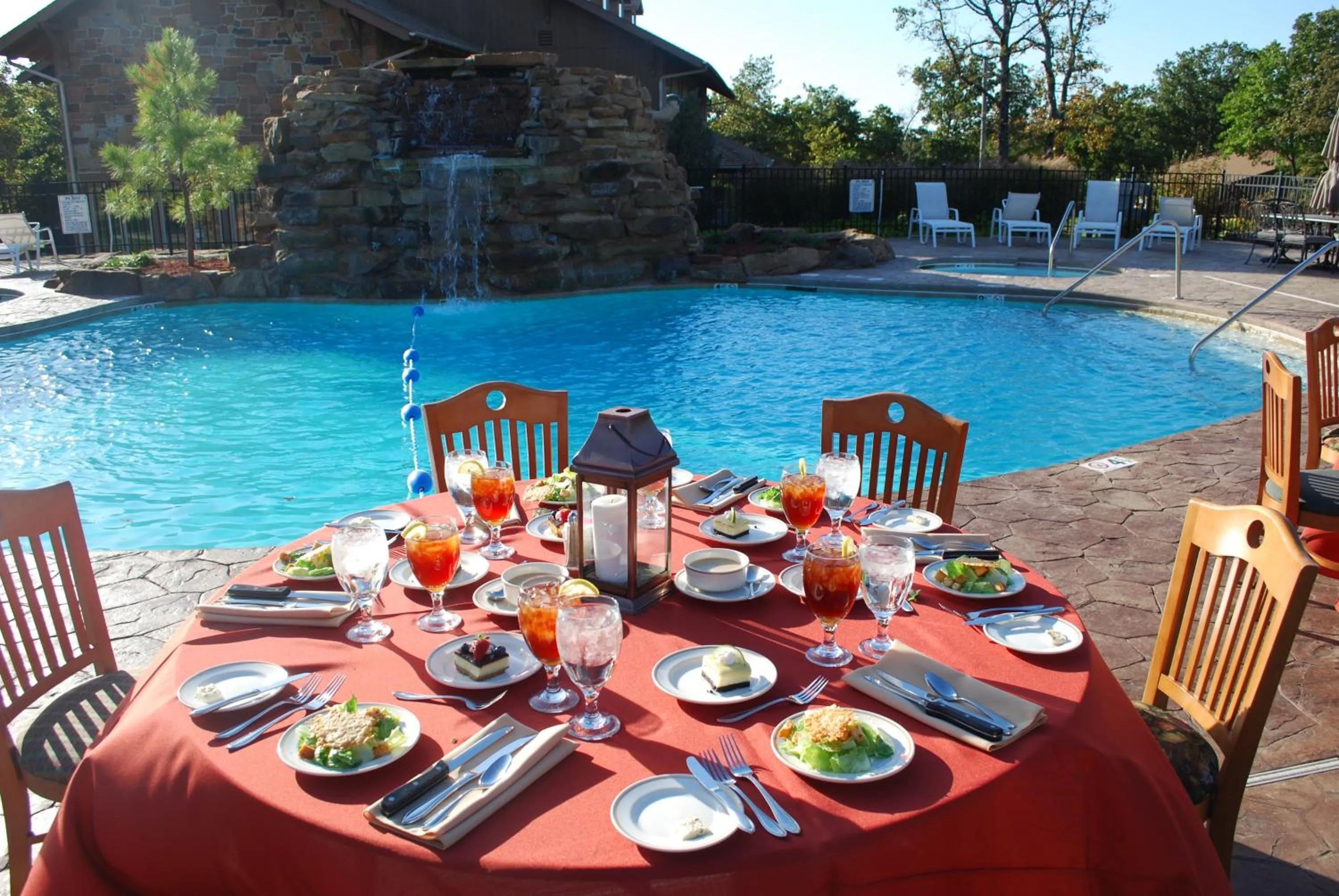 Swimming pool in POSTOAK Lodge and Retreat